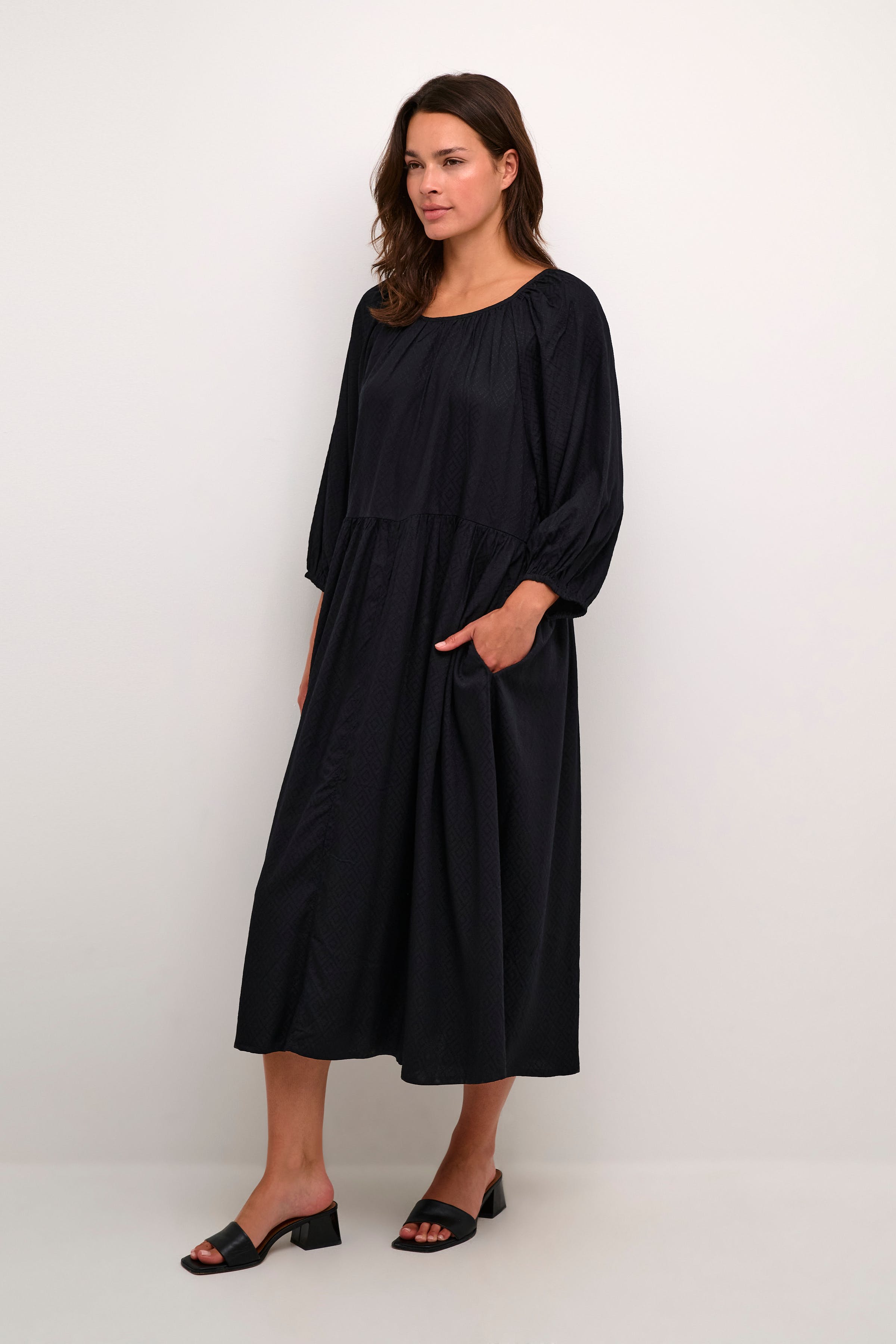 BPcarla Dress LOOKBOOK FRONT 10590731-100121B