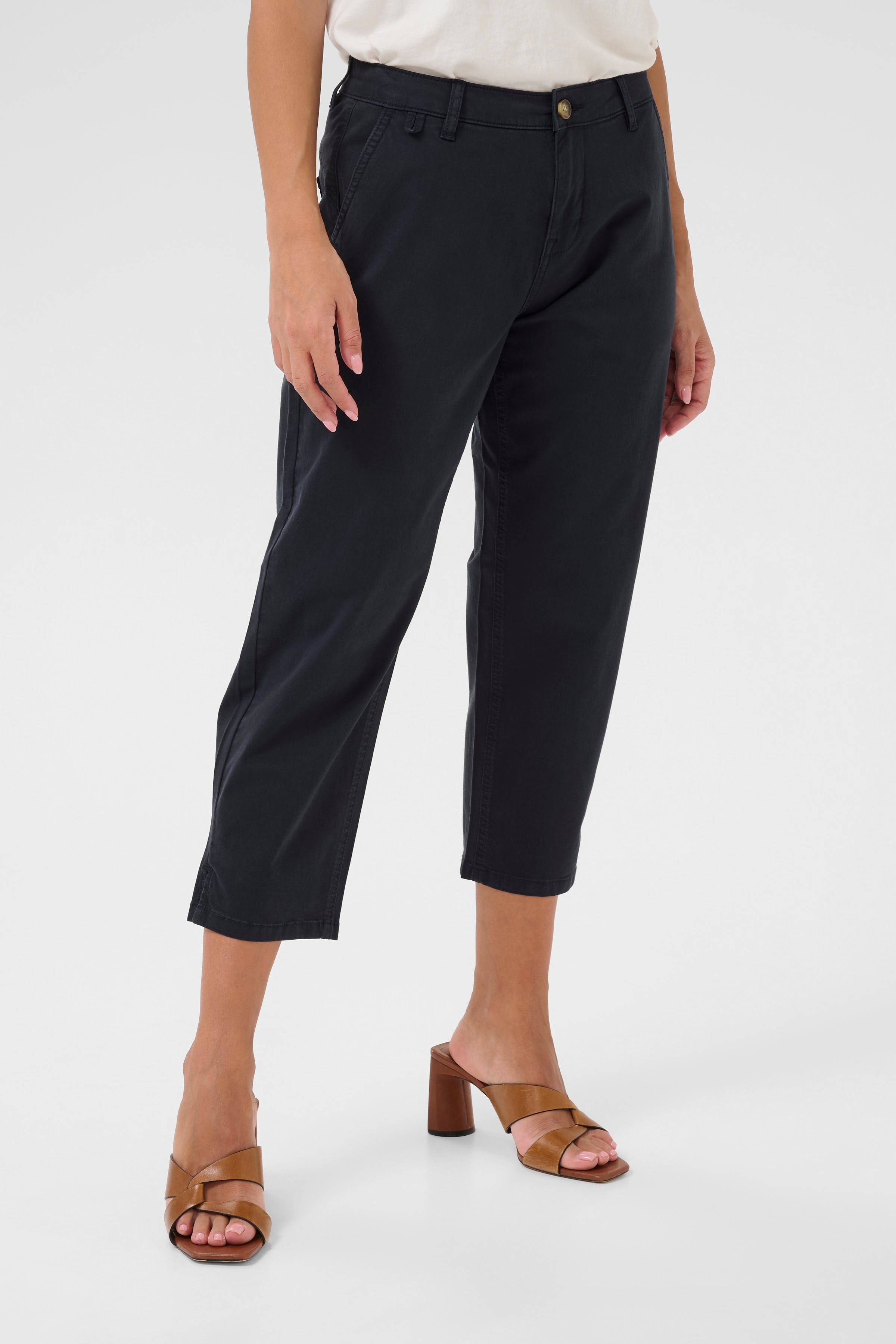 CRBerta Capri bukser LOOKBOOK FRONT 10613651-193923