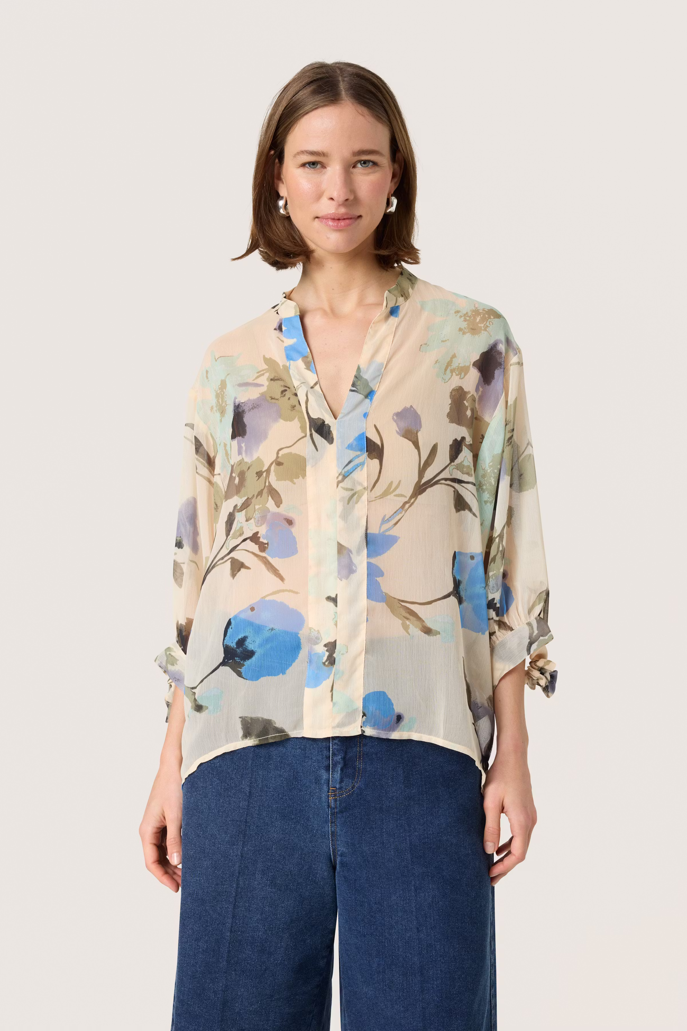 SLAnaya Bluse LOOKBOOK FRONT 30408453-303945