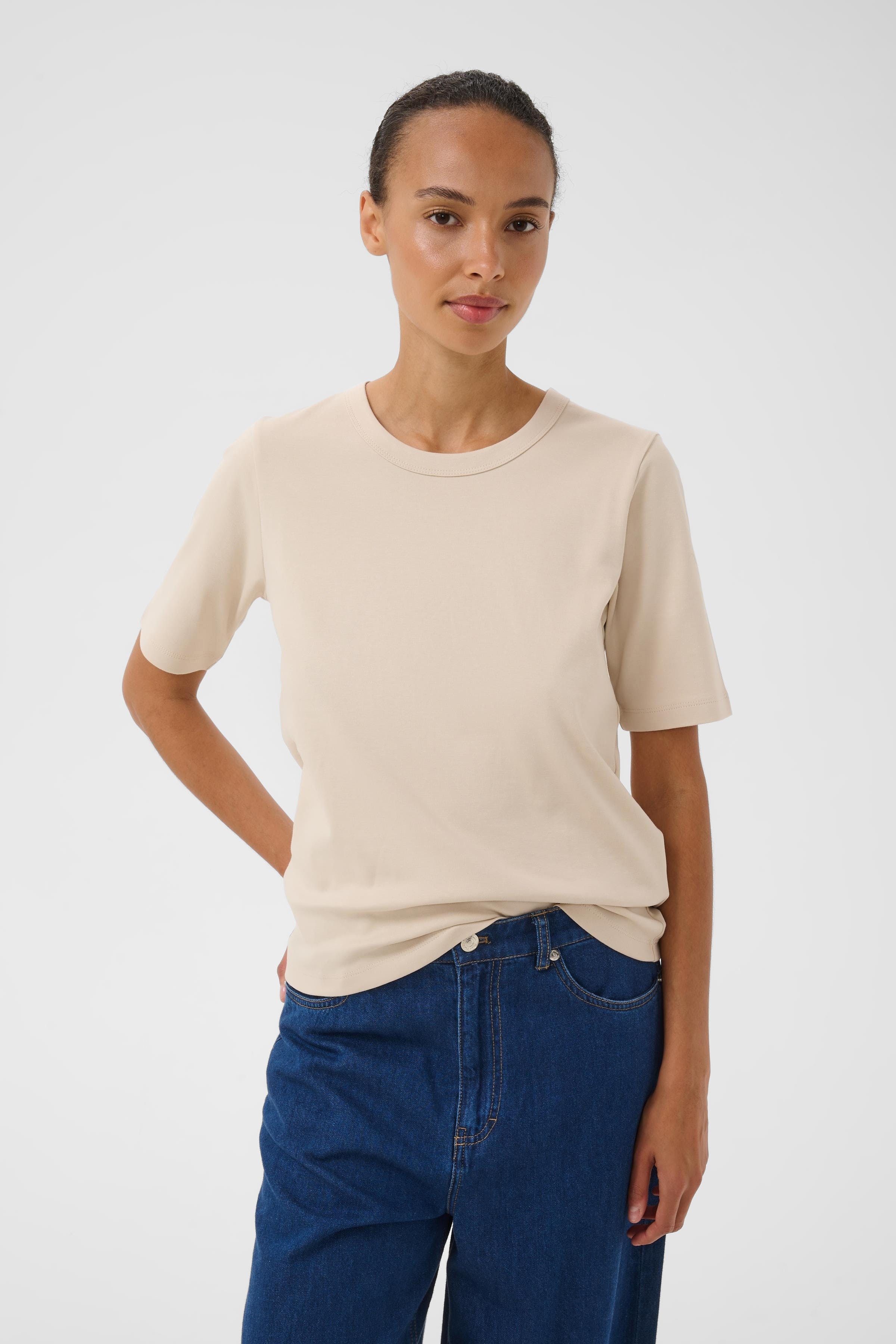 RatanaPW T-shirt LOOKBOOK FRONT 30309870-130400