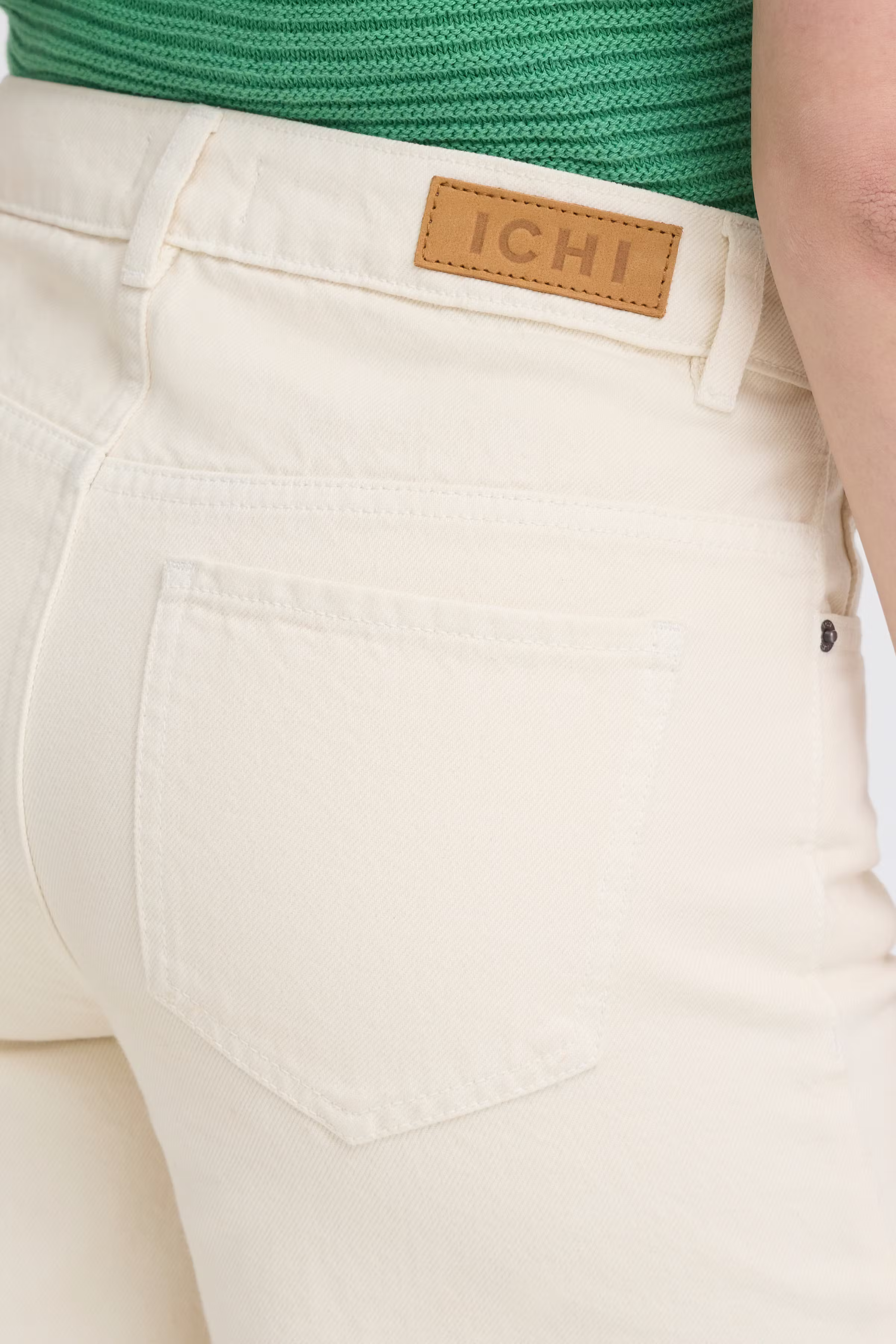 IHKIRSTEN Bermuda shorts LOOKBOOK DETAIL 20126254-130905