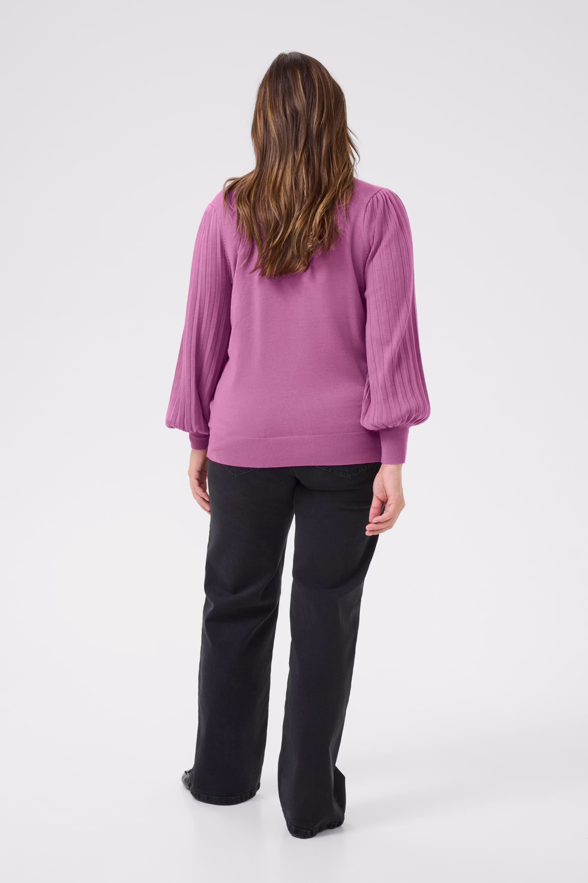 KCloni Pullover LOOKBOOK BACK 10581811-181709