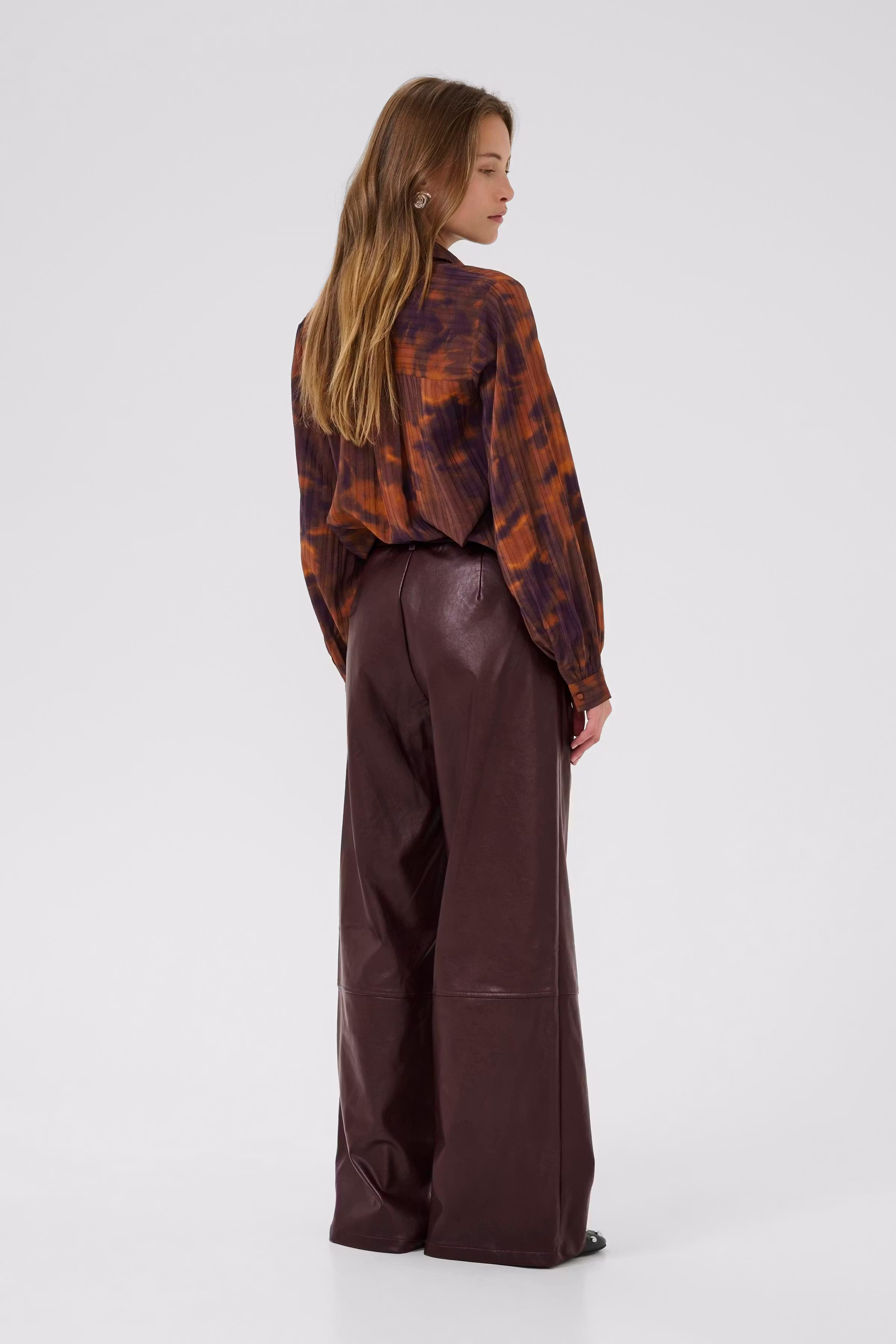 CUlilli bukser i imiteret læder LOOKBOOK BACK 50112252-191625