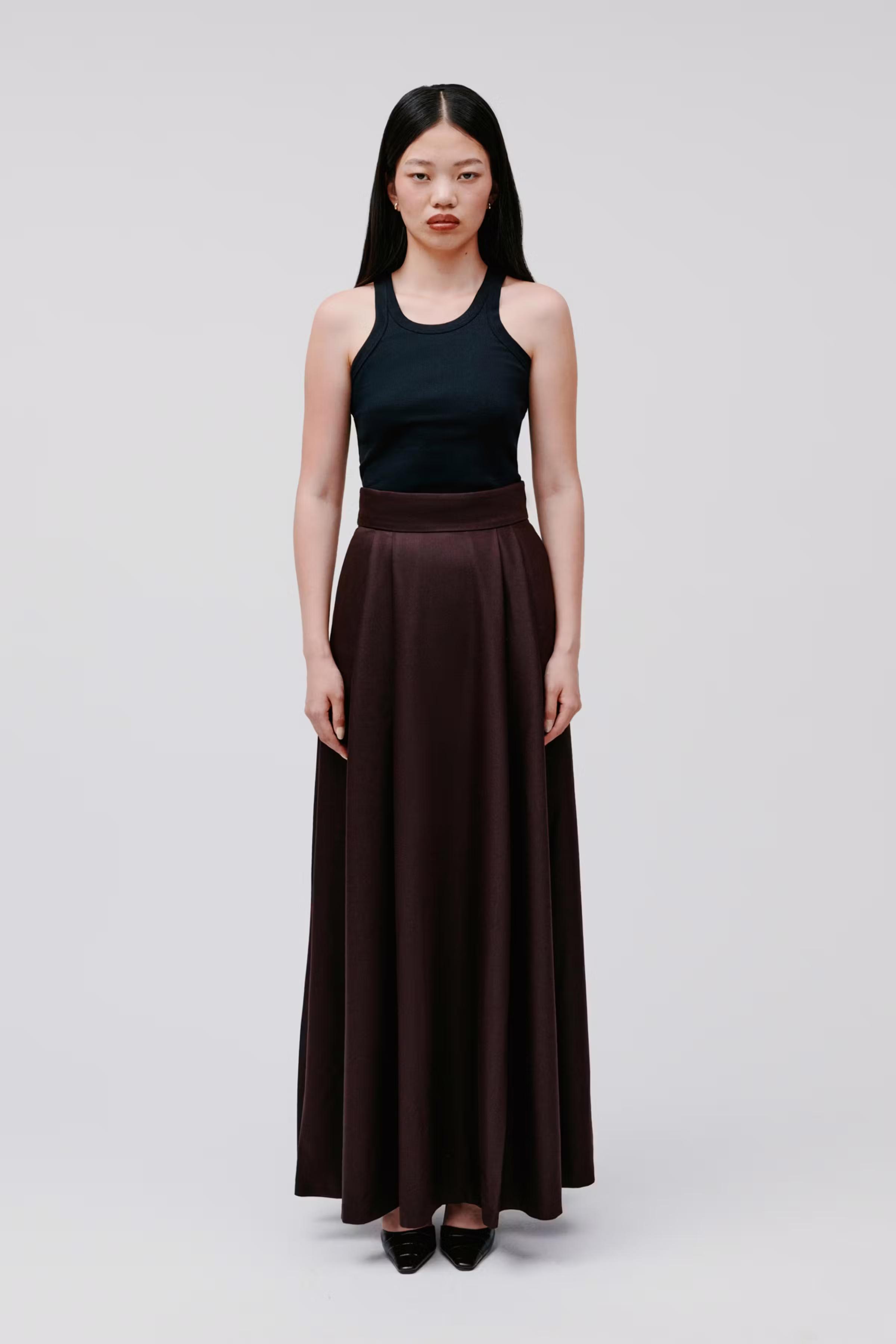 IO Skirt LOOKBOOK FRONT 30600648-RE400