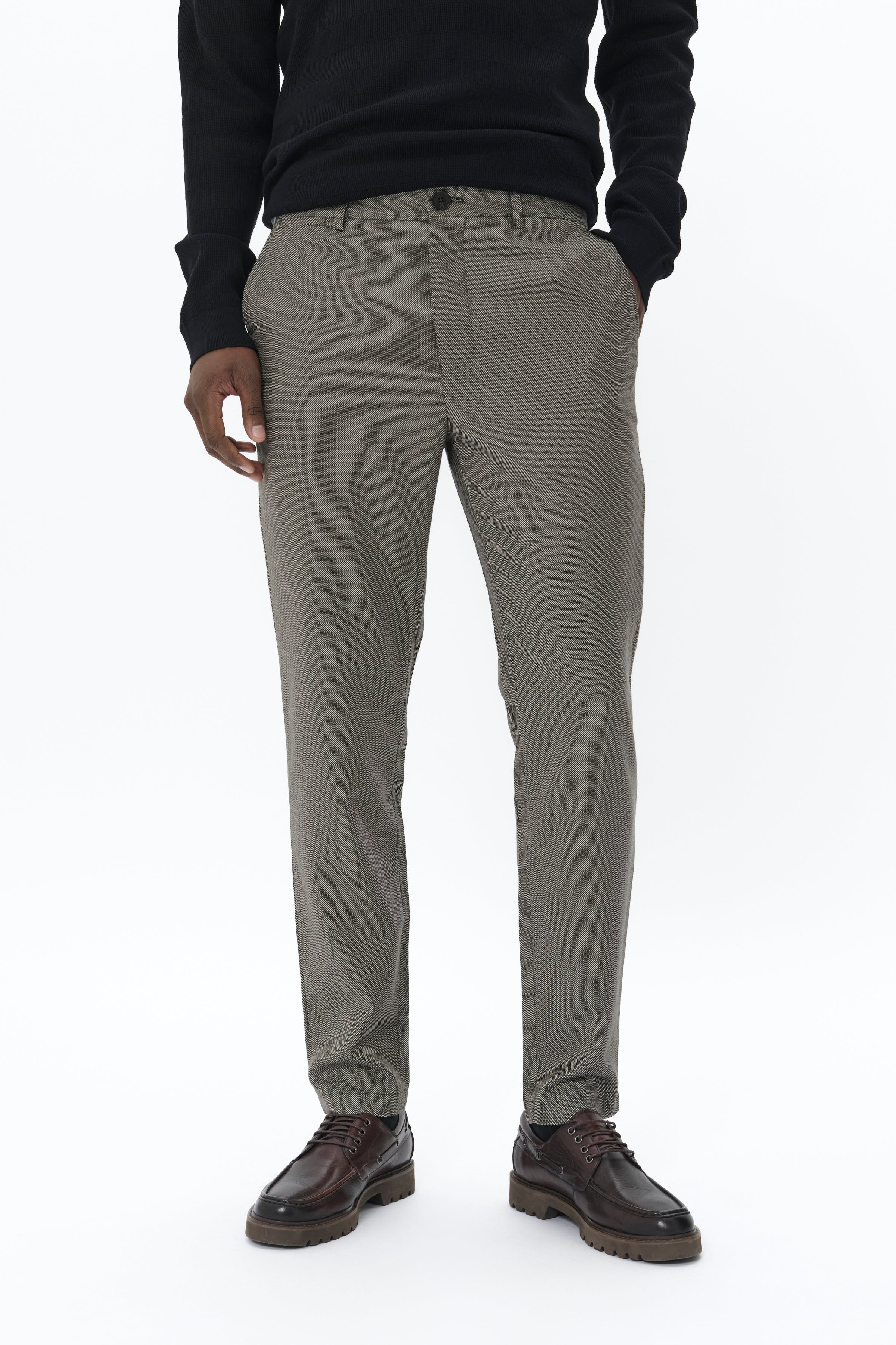 MAliam Trousers LOOKBOOK FRONT 30208152-181110