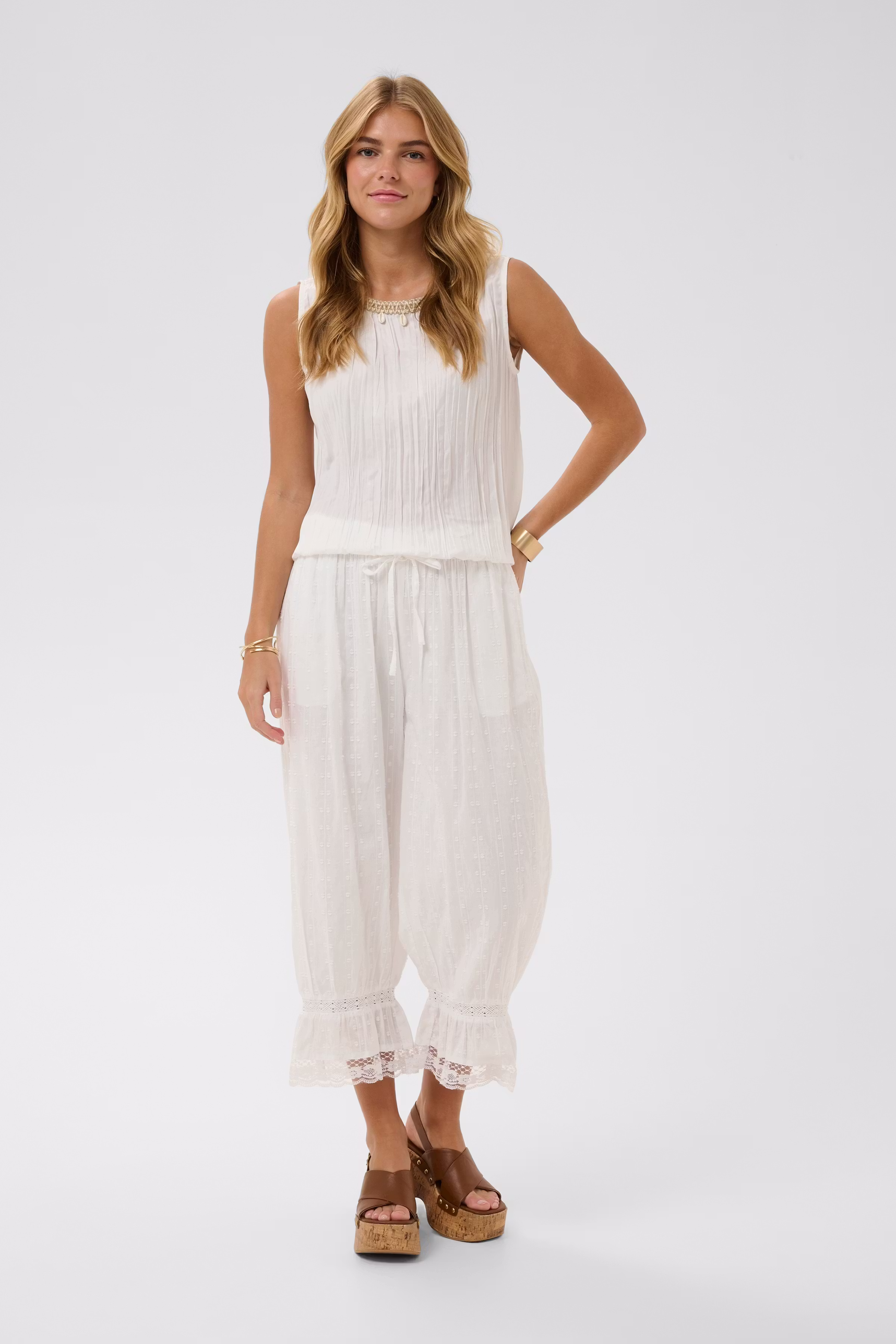 CRSereni Hose LOOKBOOK FRONT 10615247-110602