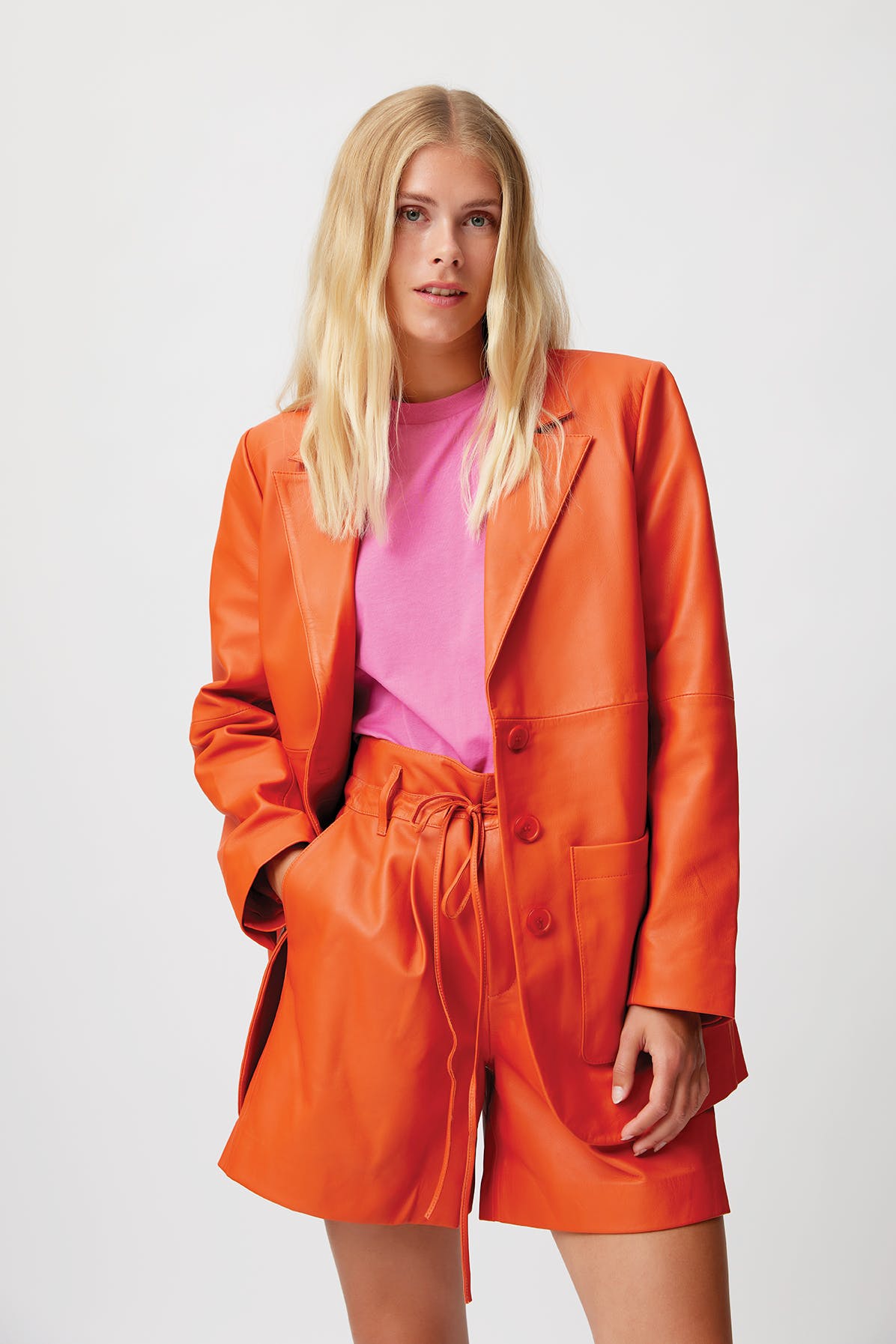 RondaGZ Lederblazer LOOKBOOK FRONT 10906098-181559