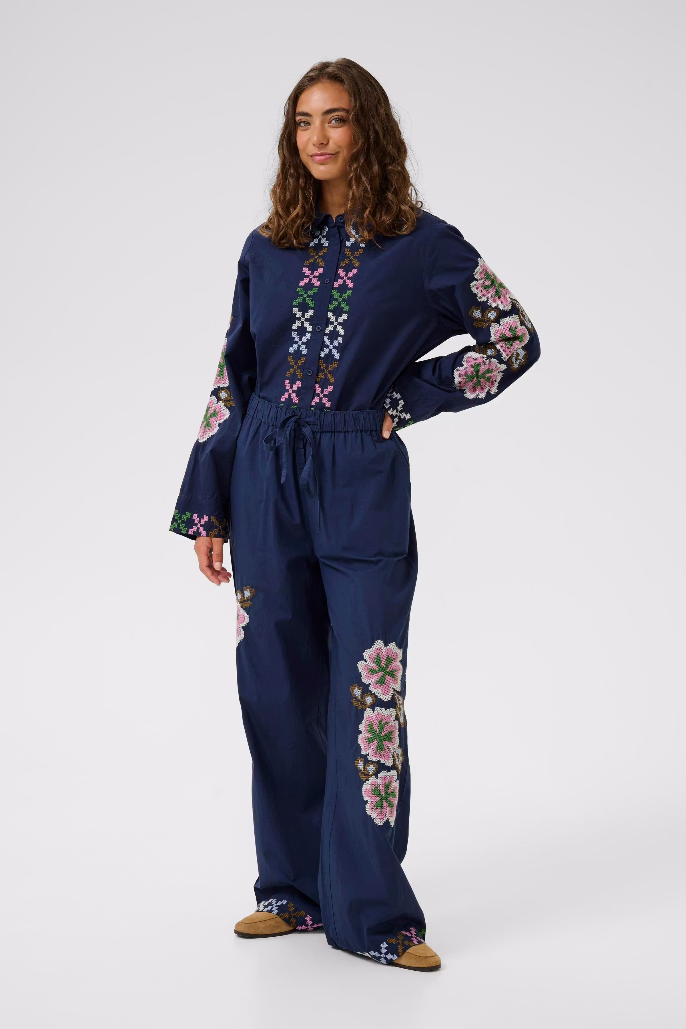 CUbreezy Bukser LOOKBOOK FRONT 50112706-194024