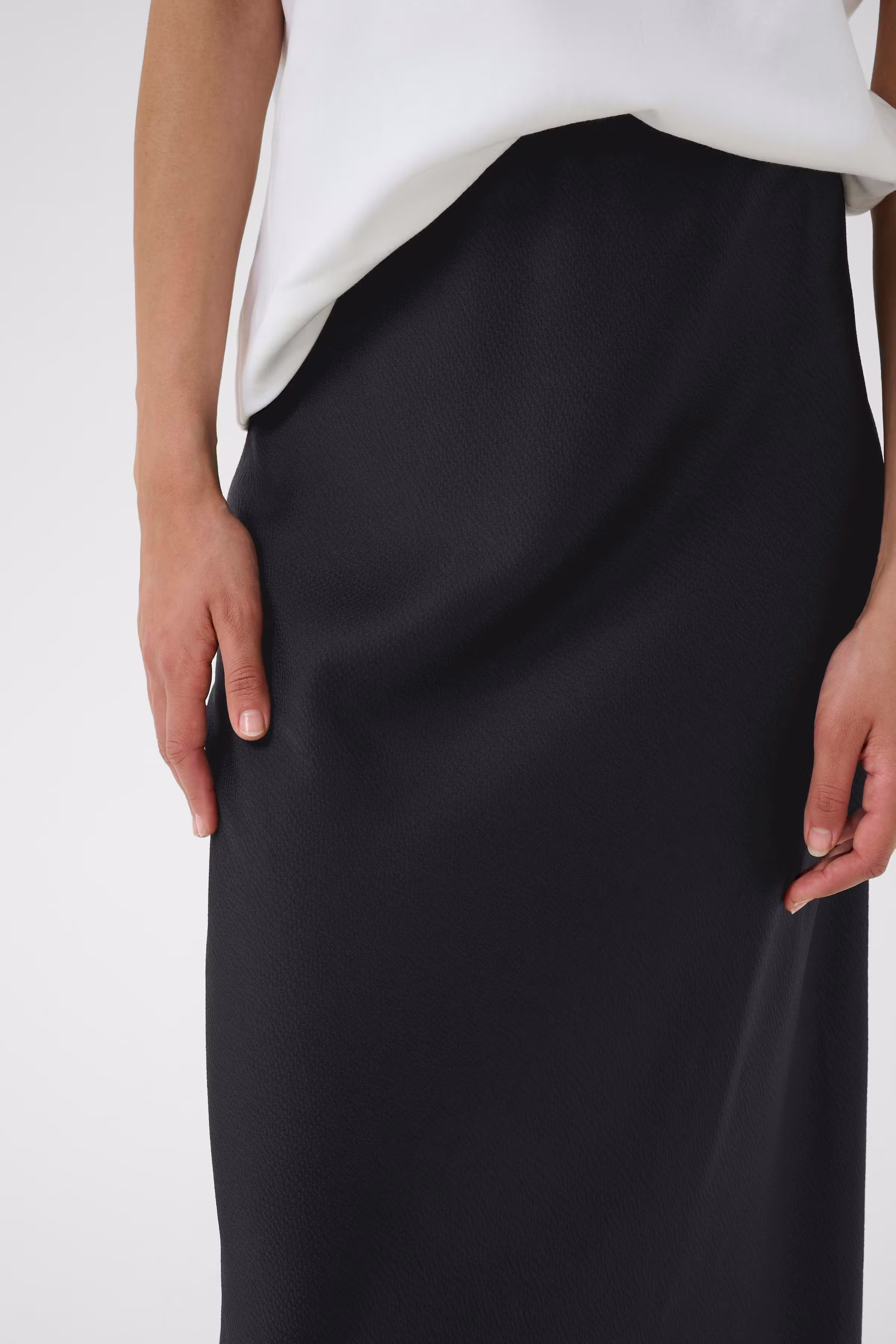 SendraIW Skirt LOOKBOOK DETAIL 30110642-194008
