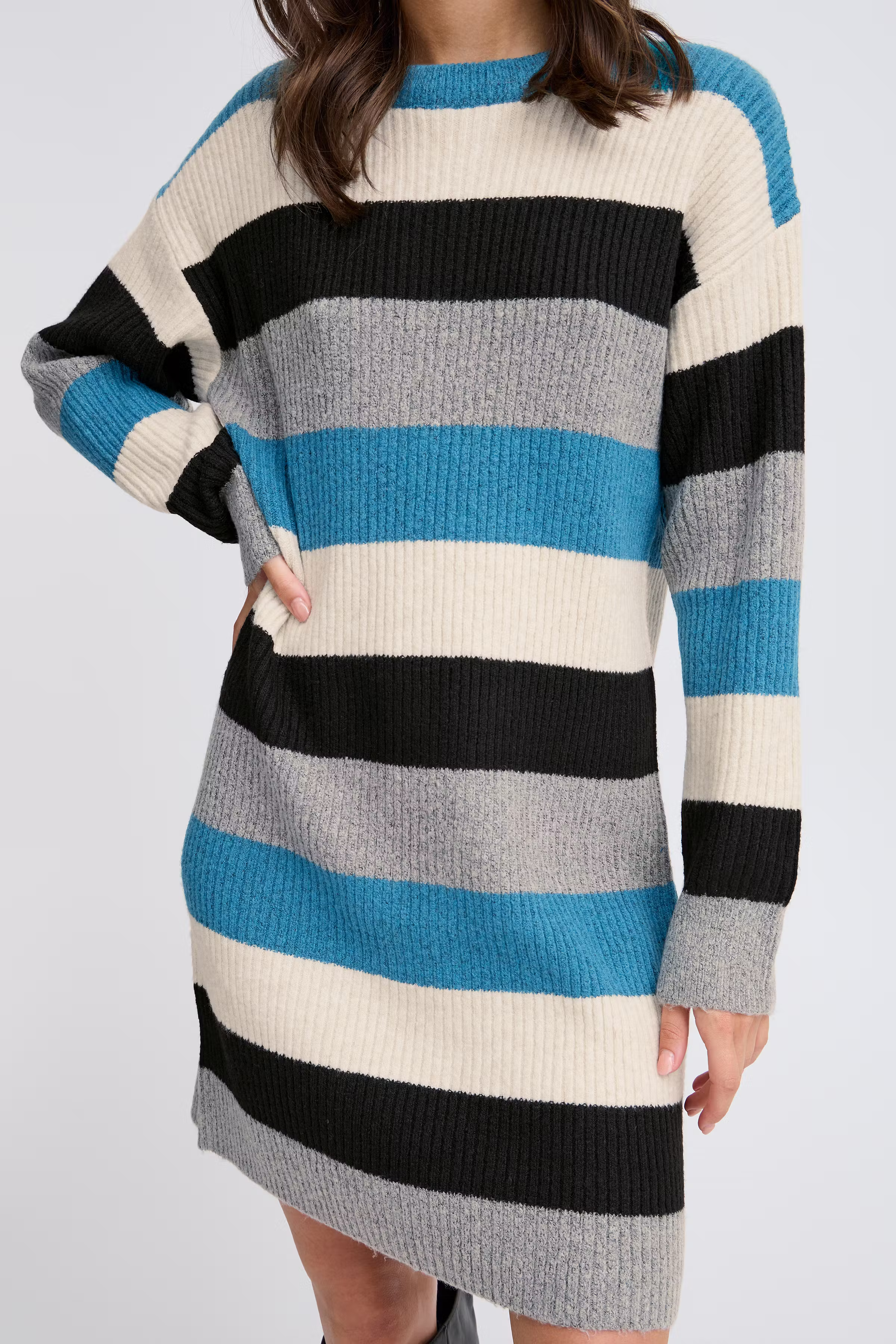 BYONEMA Kjole LOOKBOOK DETAIL 20813901-203638