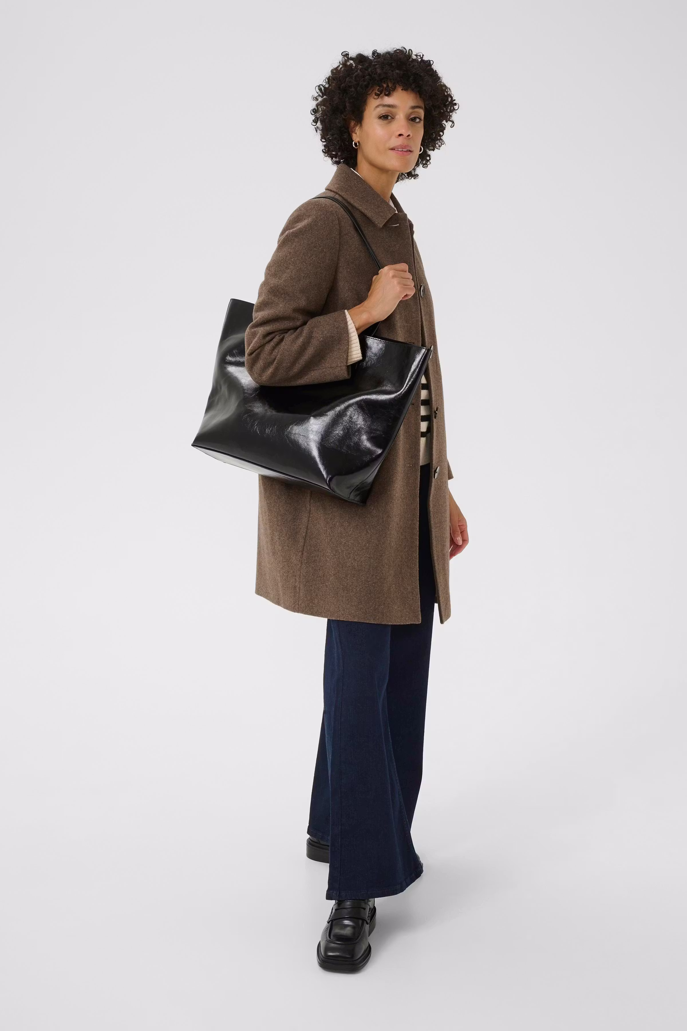 SchilaPW LOOKBOOK FRONT 30310096-194008