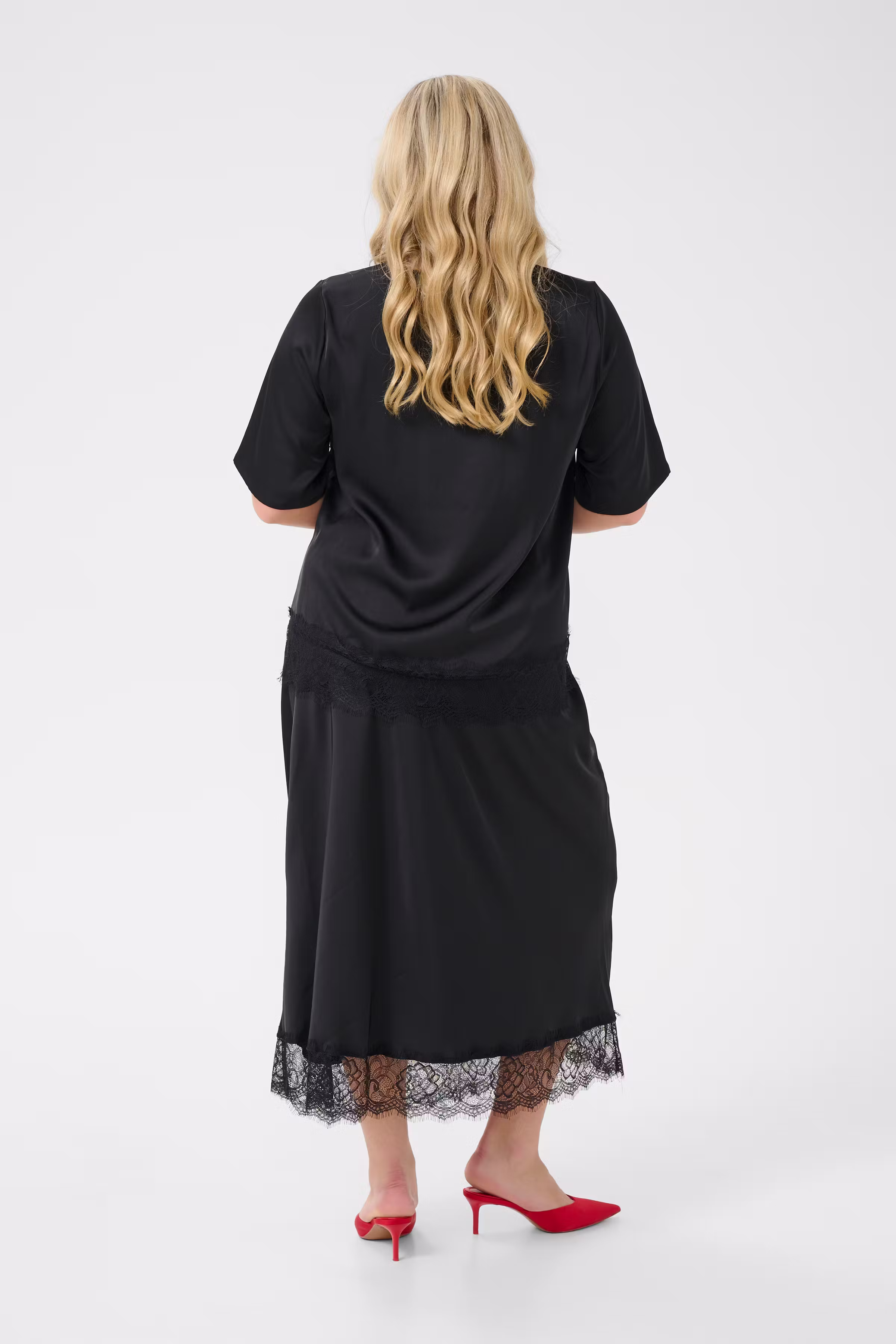 KChilla Blouse LOOKBOOK BACK 10583479-100121