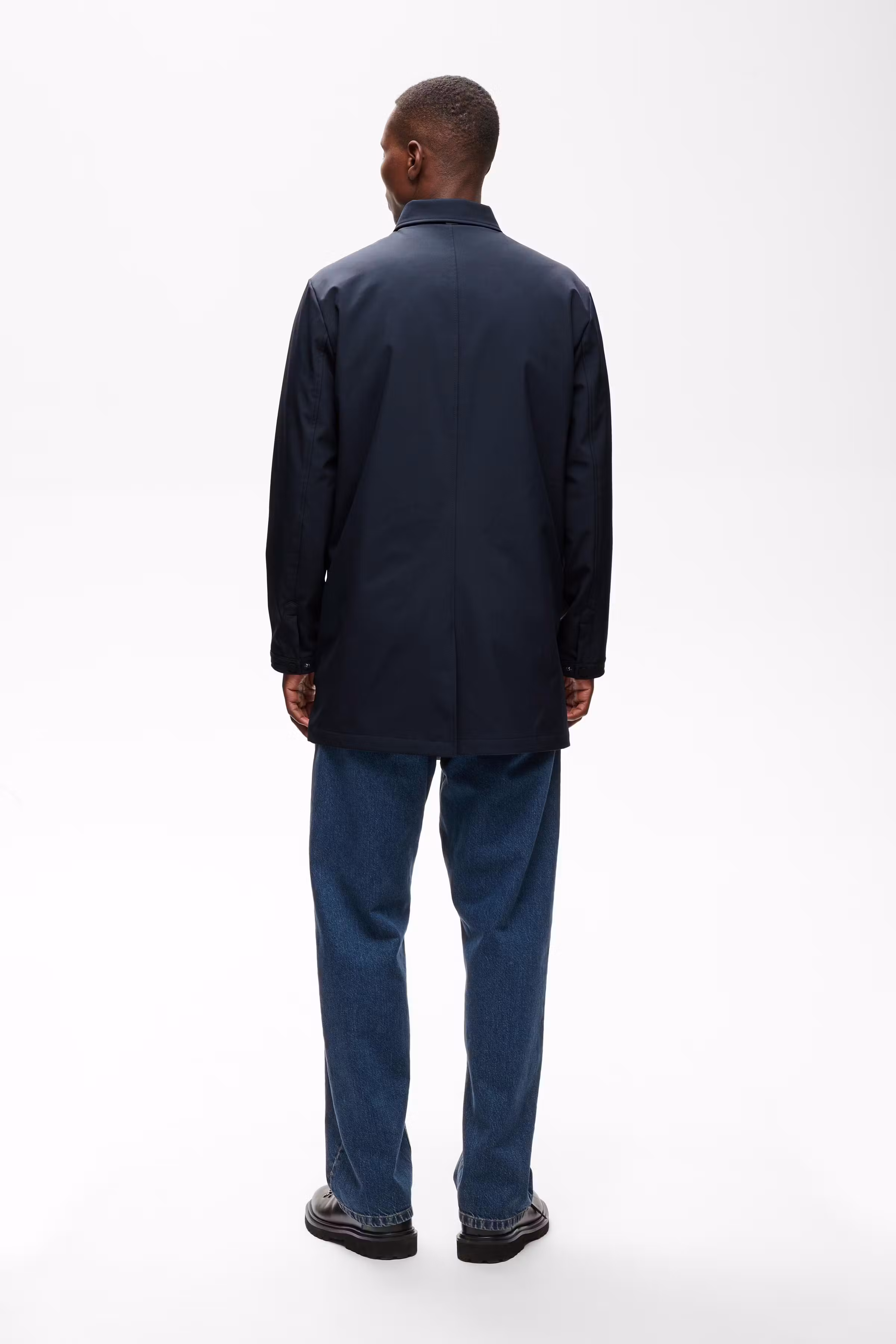 MAreform Mantel LOOKBOOK BACK 30209398-194011