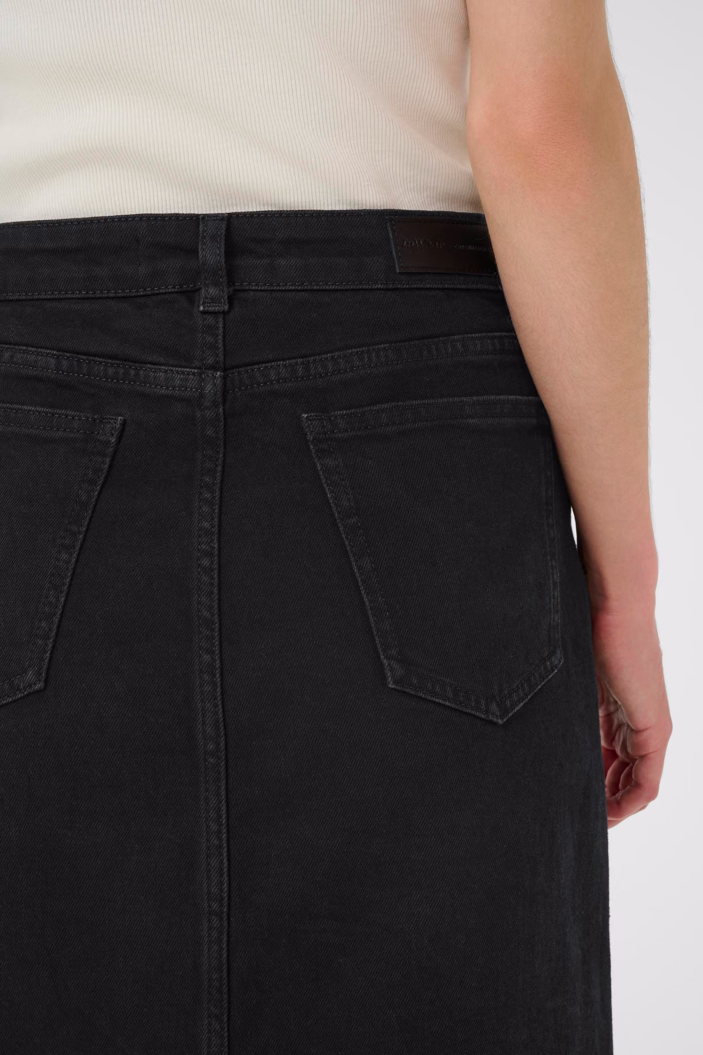 PheiIW Skirt LOOKBOOK DETAIL 30110654-194008