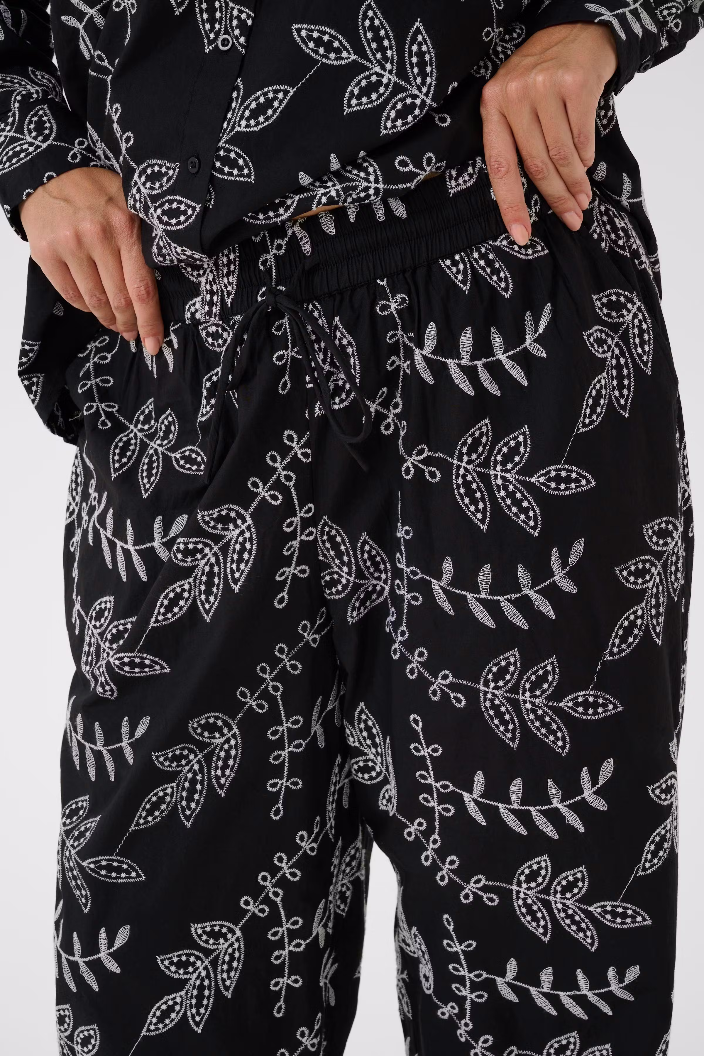 KCelory Hose LOOKBOOK DETAIL 10584018-109006