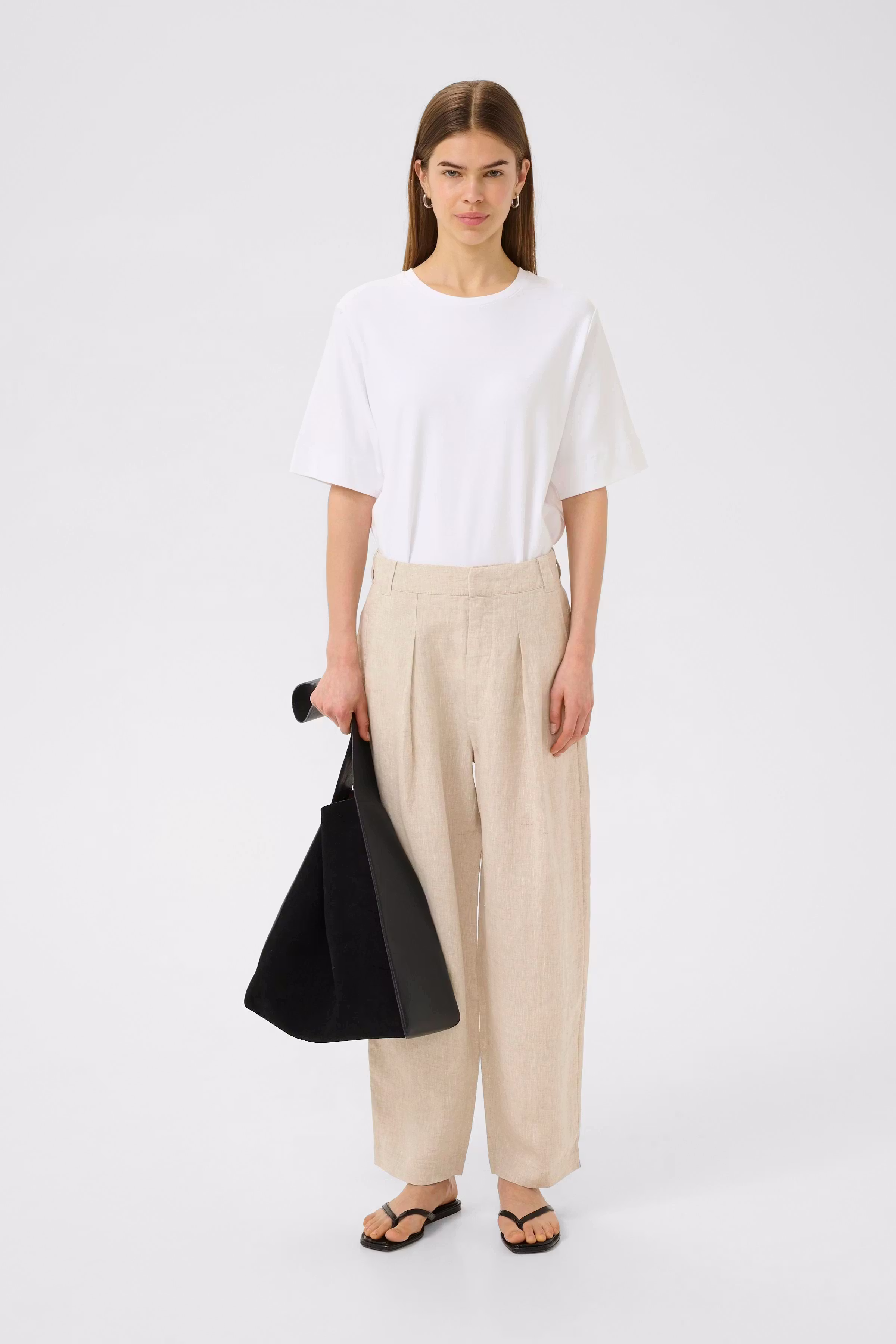 DallyIW Trousers LOOKBOOK FRONT 30110722-130403