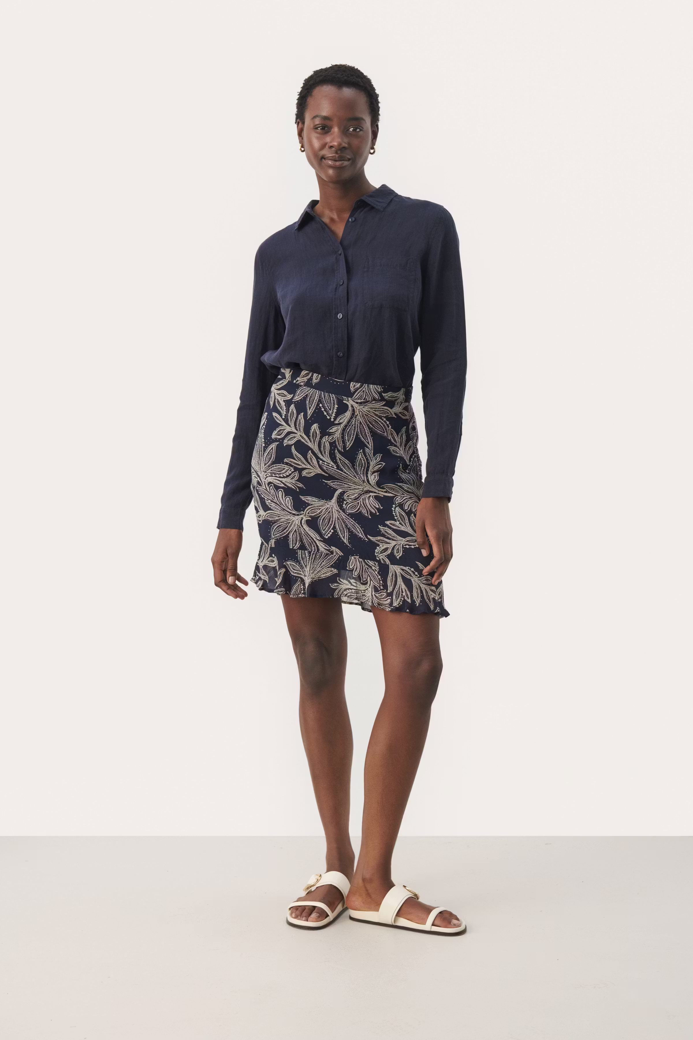 GeraldinePW Skirt LOOKBOOK FRONT 30308604-302956