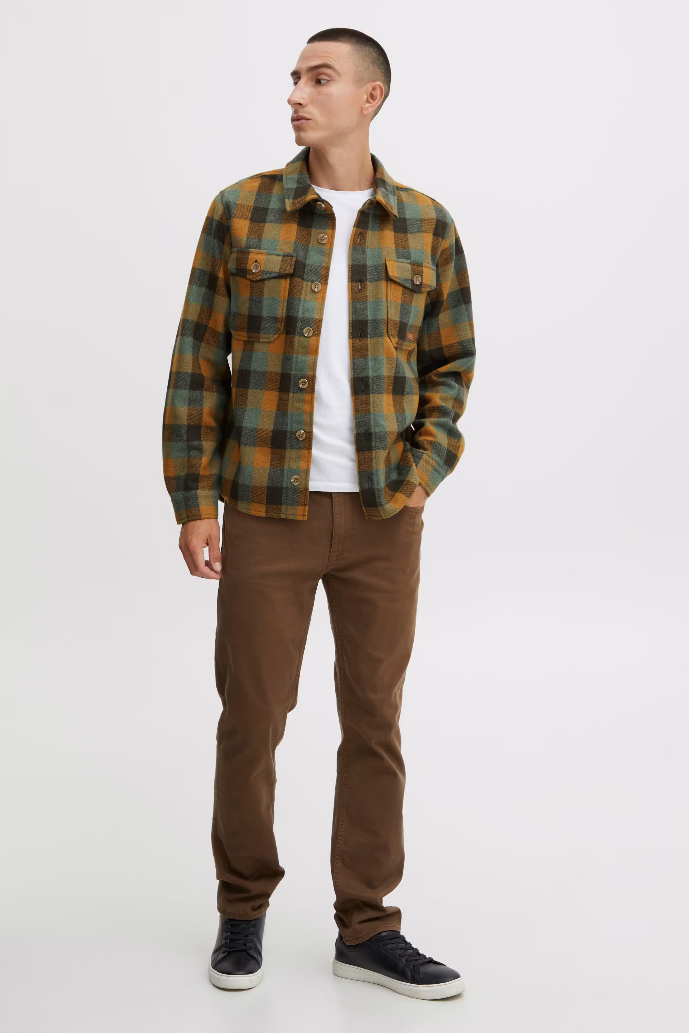 Yttertøy LOOKBOOK FRONT 20714708-190617