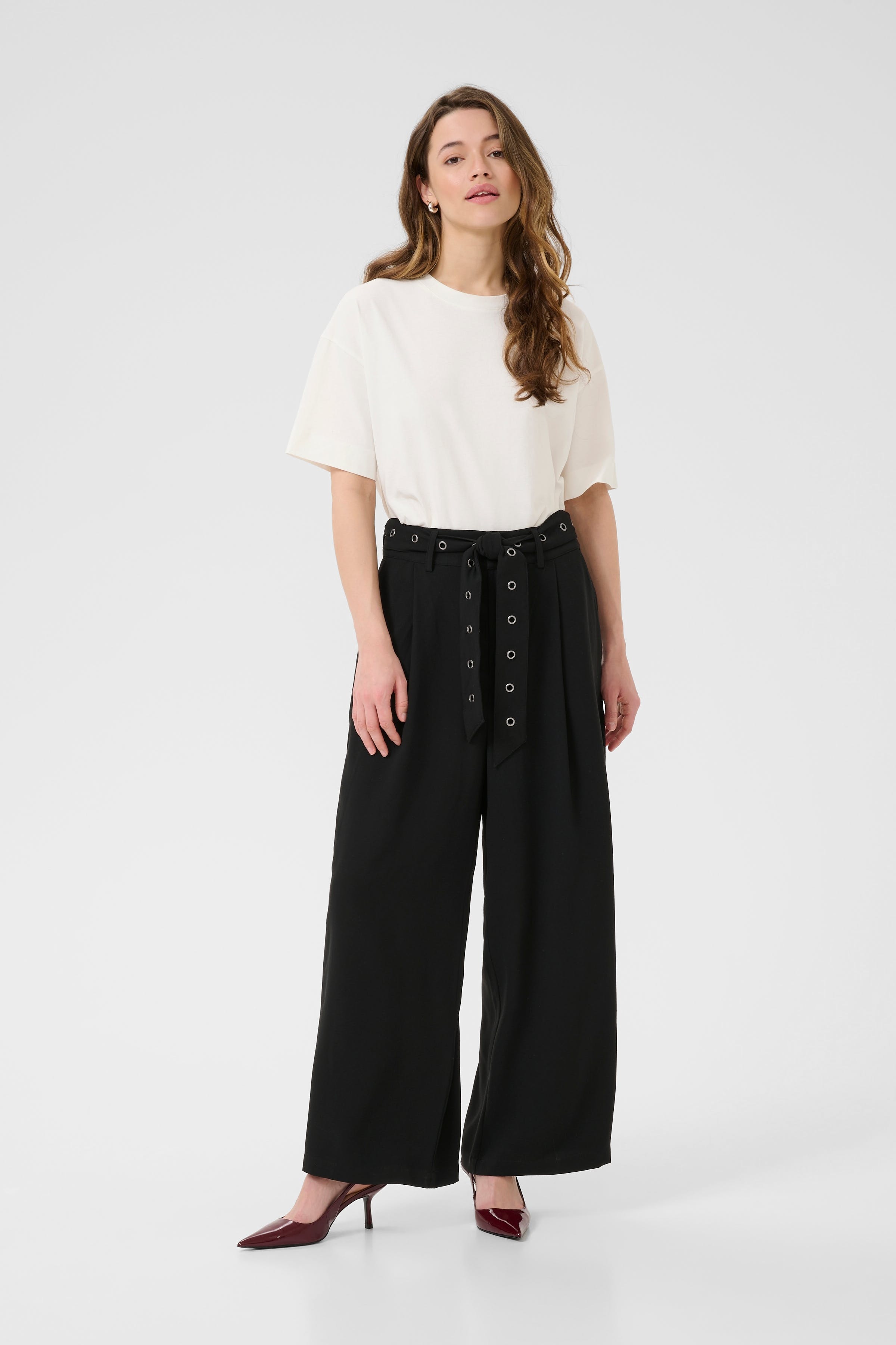 Kalisa Trousers LOOKBOOK FRONT 10510273-100121