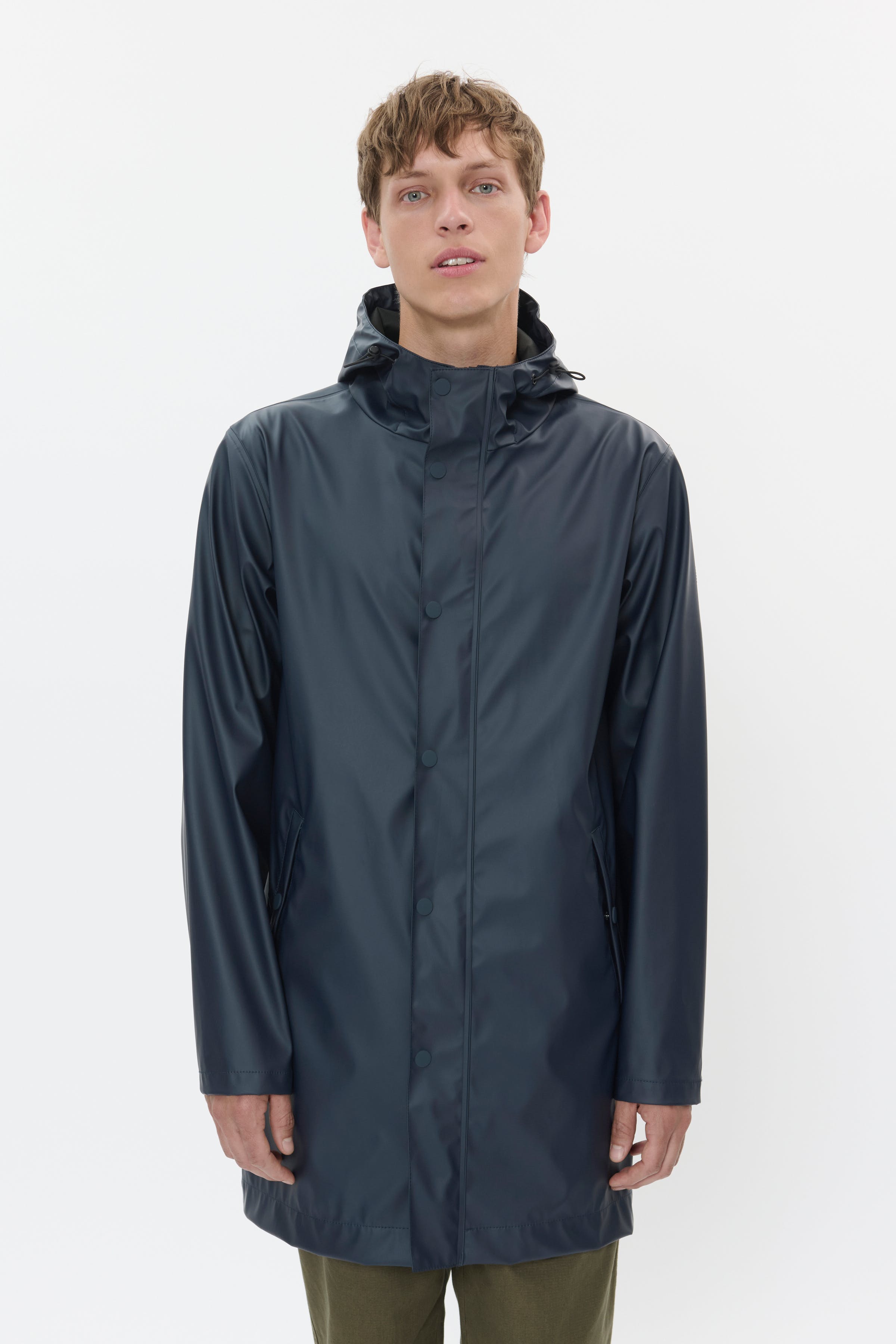 MARainy Mantel LOOKBOOK FRONT 30208723-194011