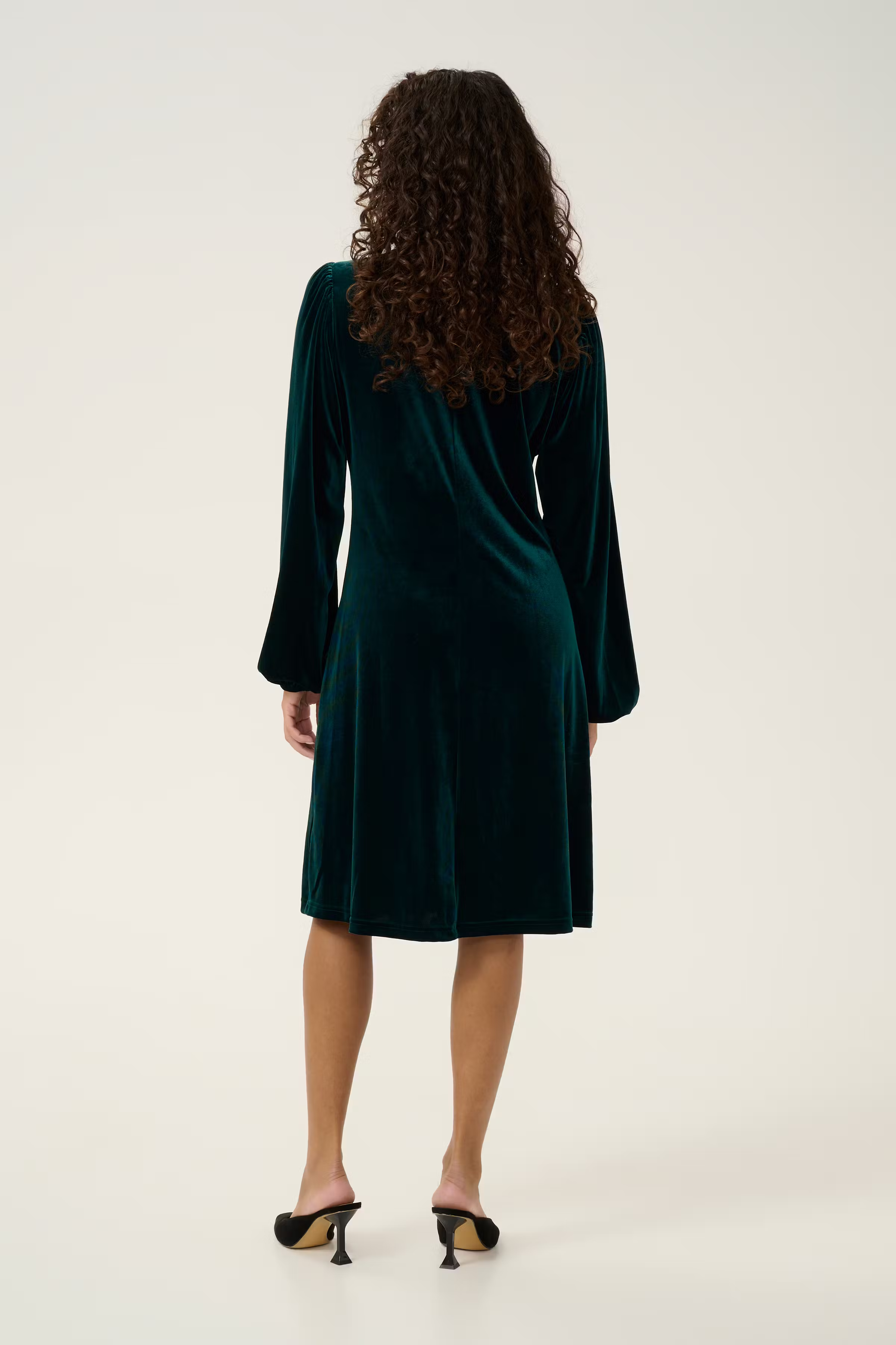 CRPativa Dress LOOKBOOK BACK 10613006-195320