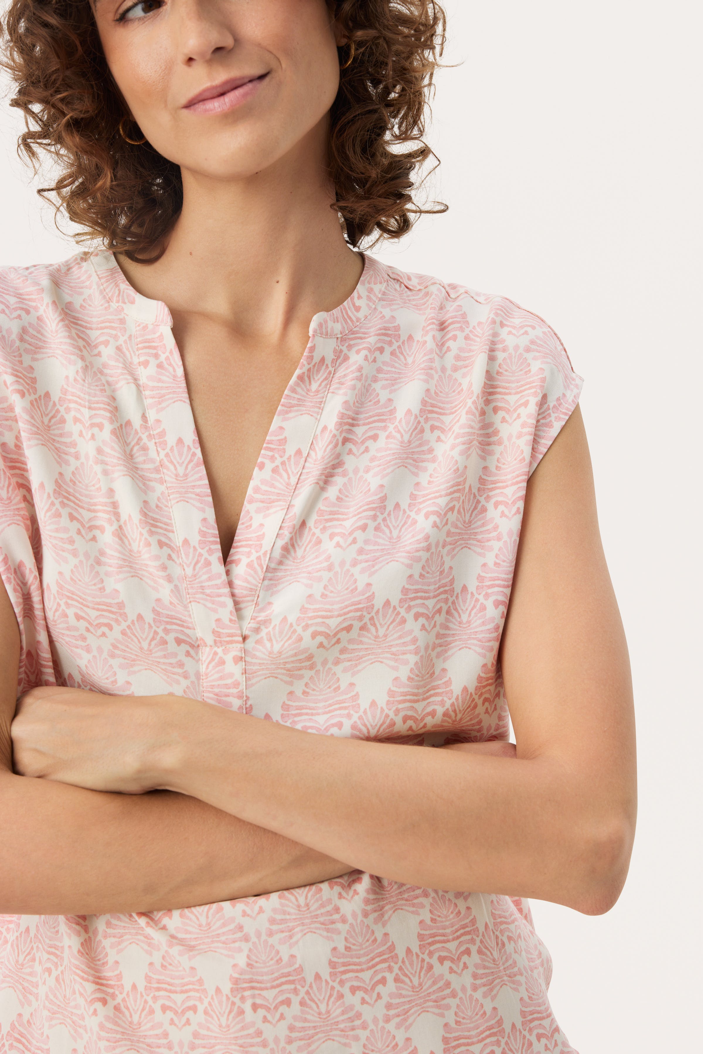 BjarkaPW Top LOOKBOOK DETAIL 30309153-303083