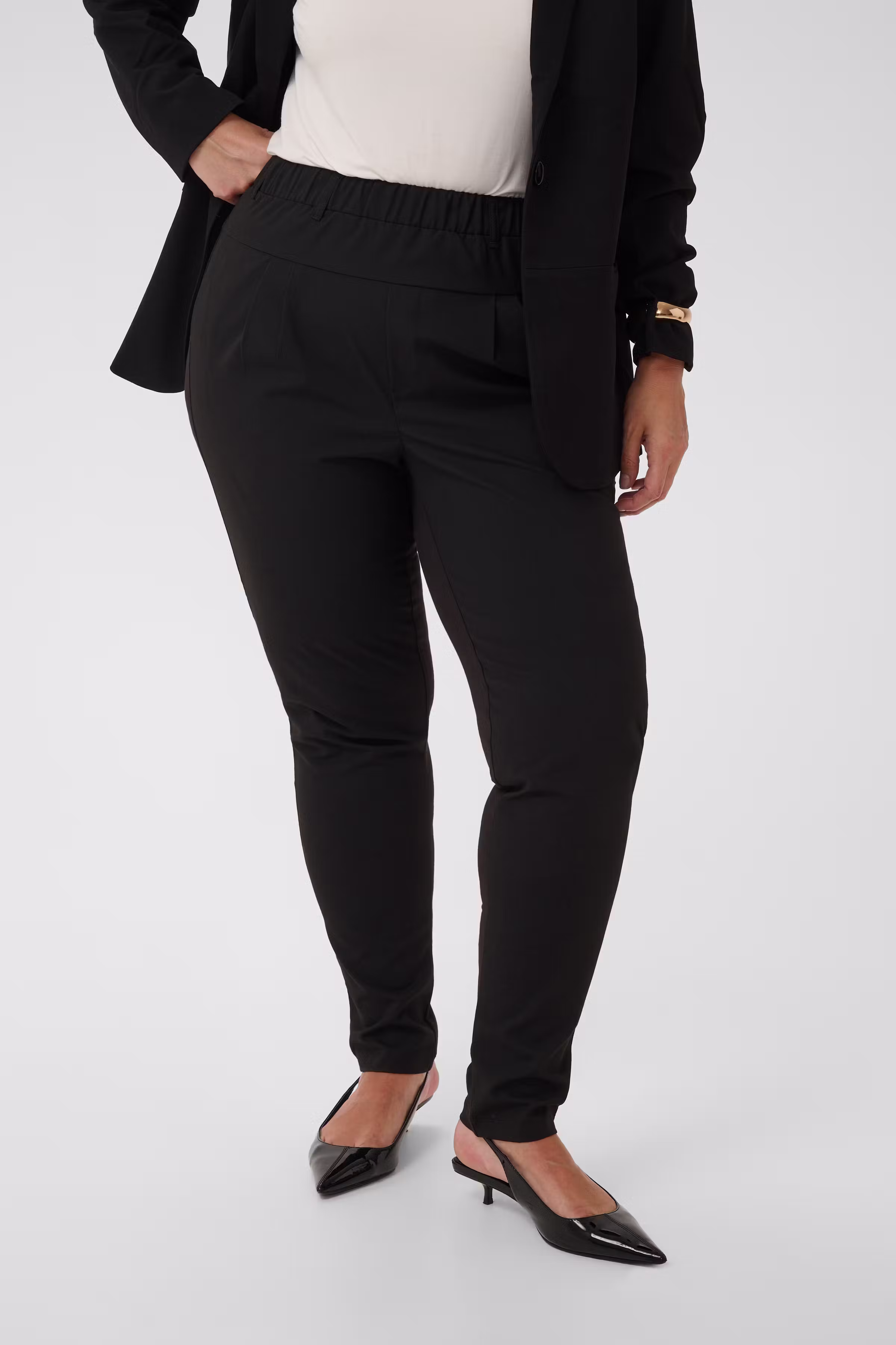 KCjia Byxor LOOKBOOK FRONT 10580007-50600