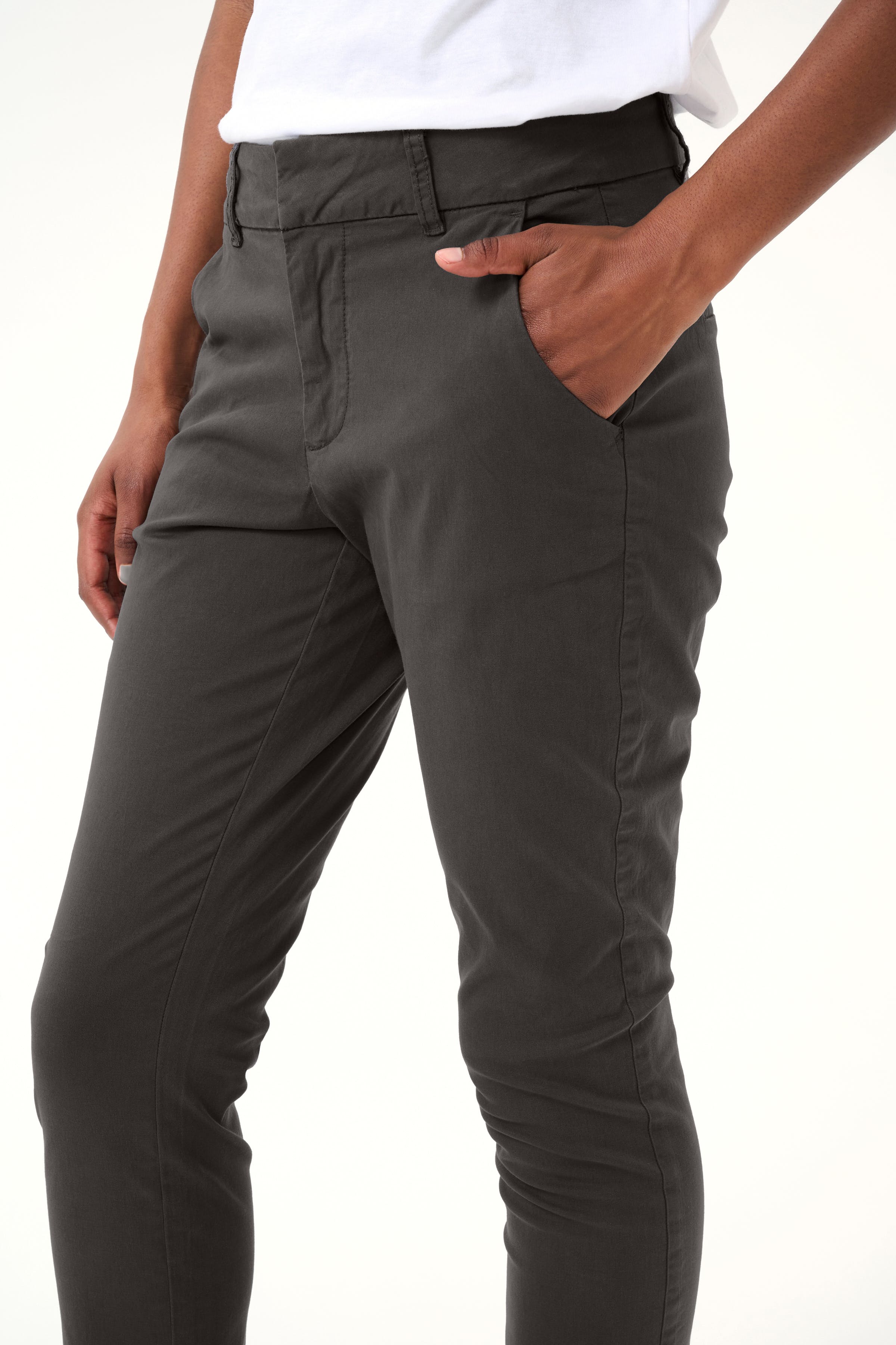 KAmette Trousers LOOKBOOK DETAIL 10506121-190205