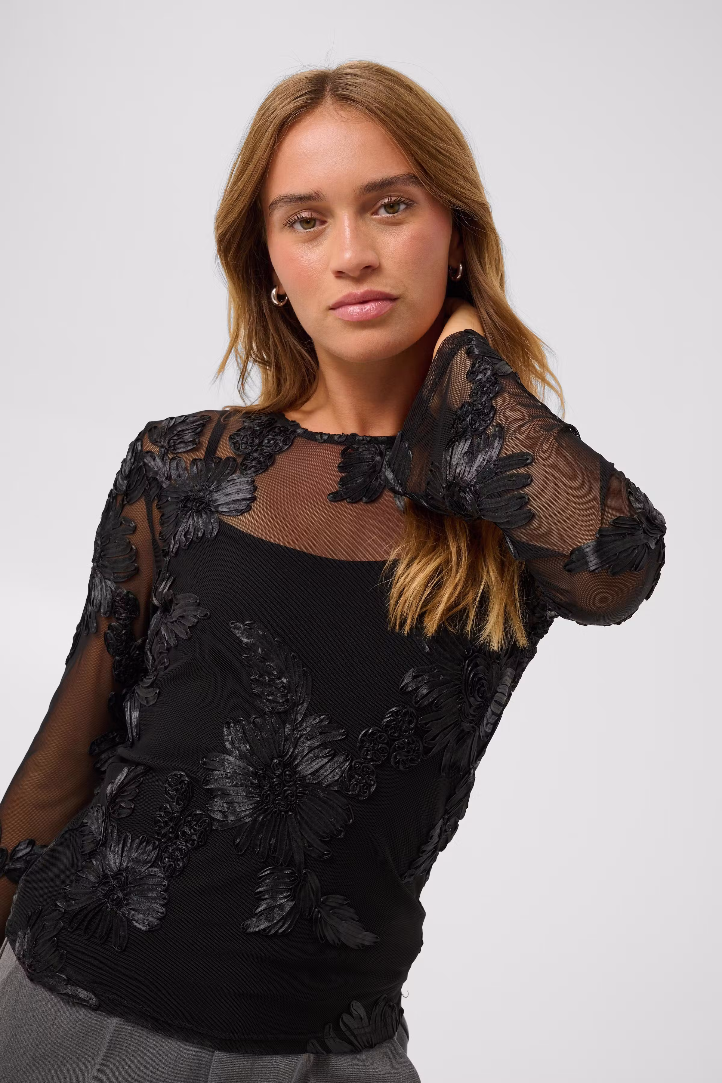 KAjulianne T-shirt LOOKBOOK DETAIL 10512186-100121