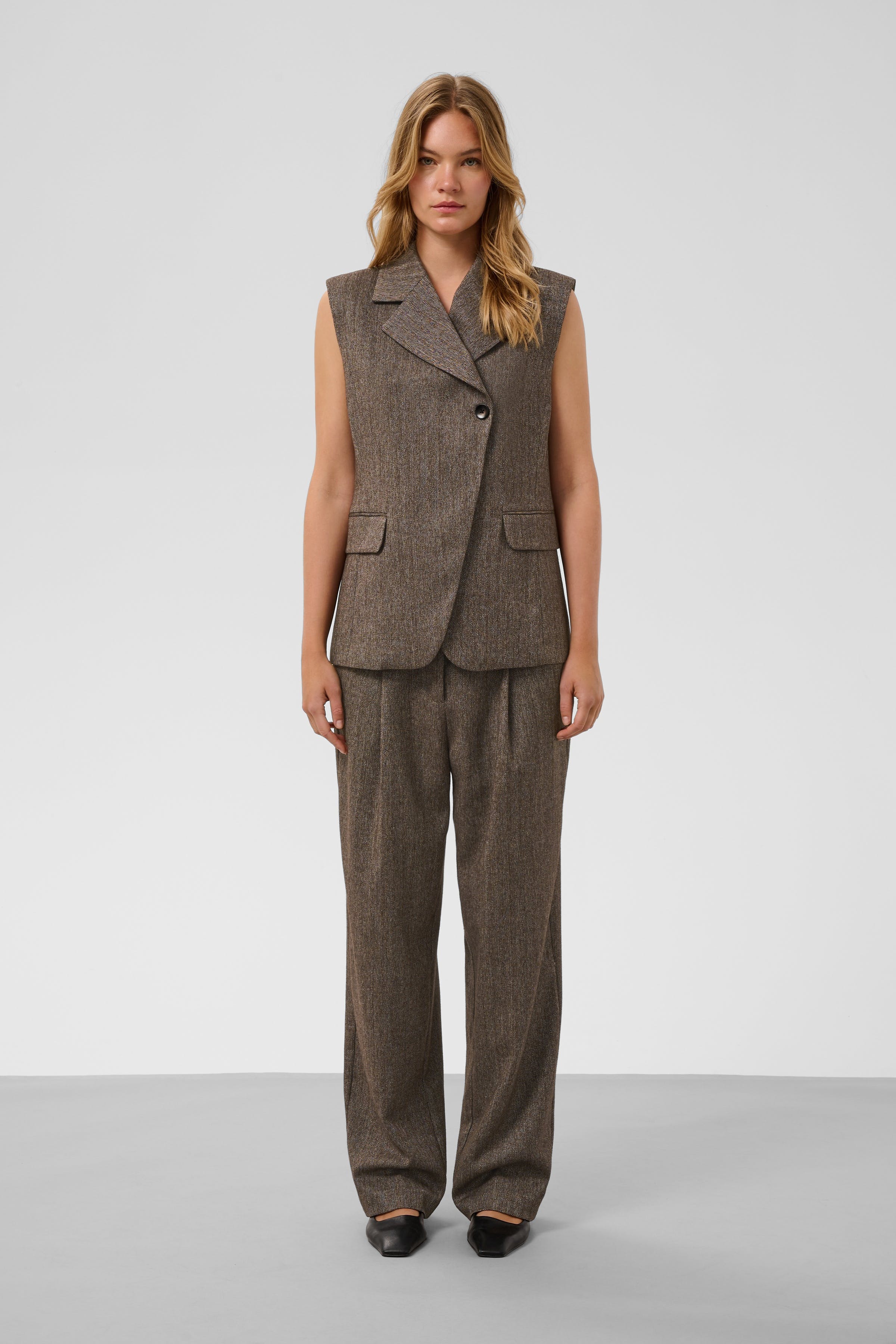 SLKango Waistcoat LOOKBOOK FRONT 30409490-305270