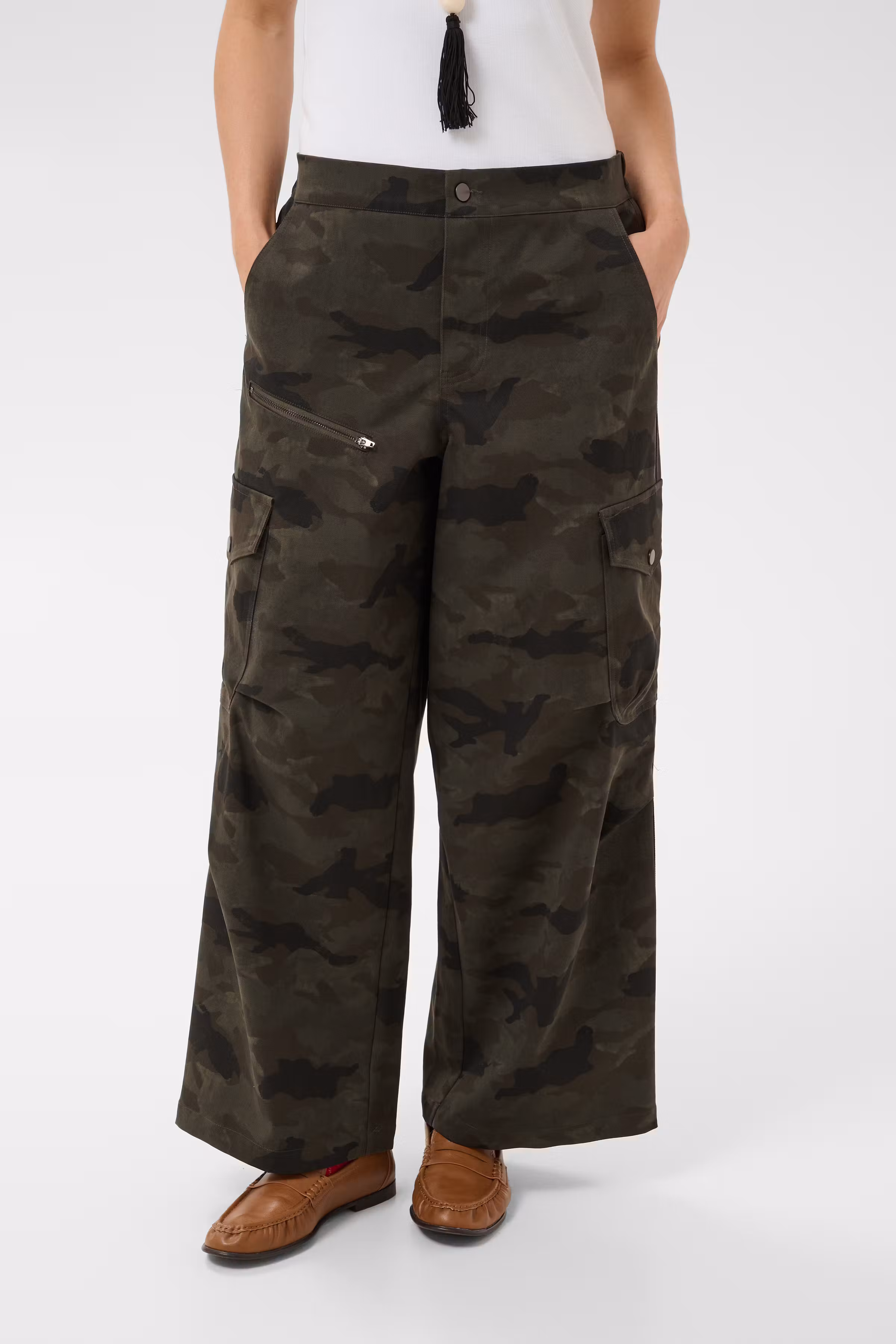 CUelivia Bukser LOOKBOOK FRONT 50113993-1001037