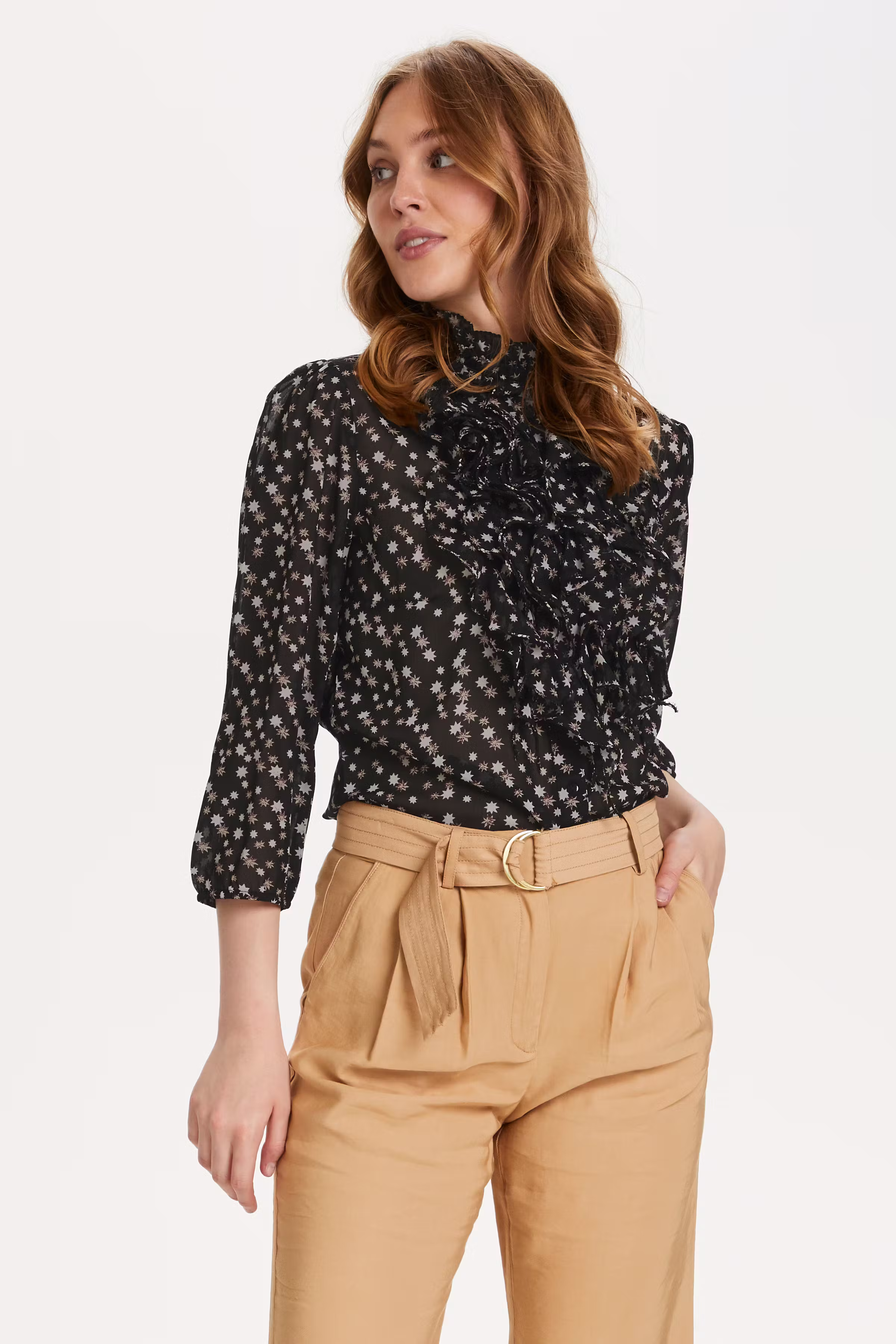 LiljaSZ Bluse LOOKBOOK FRONT 30510392-600138