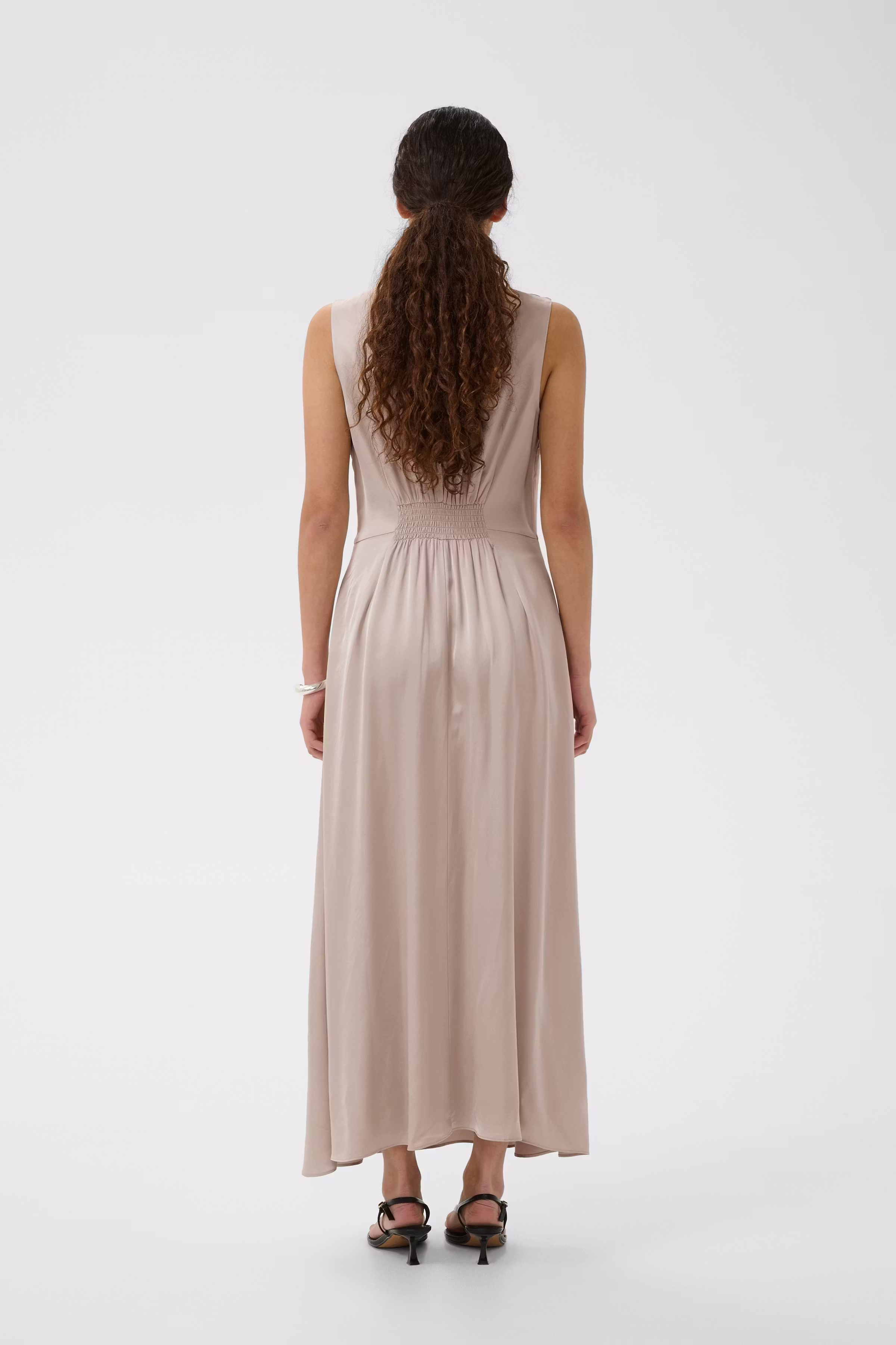 BallaIW Dress LOOKBOOK BACK 30111228-303115