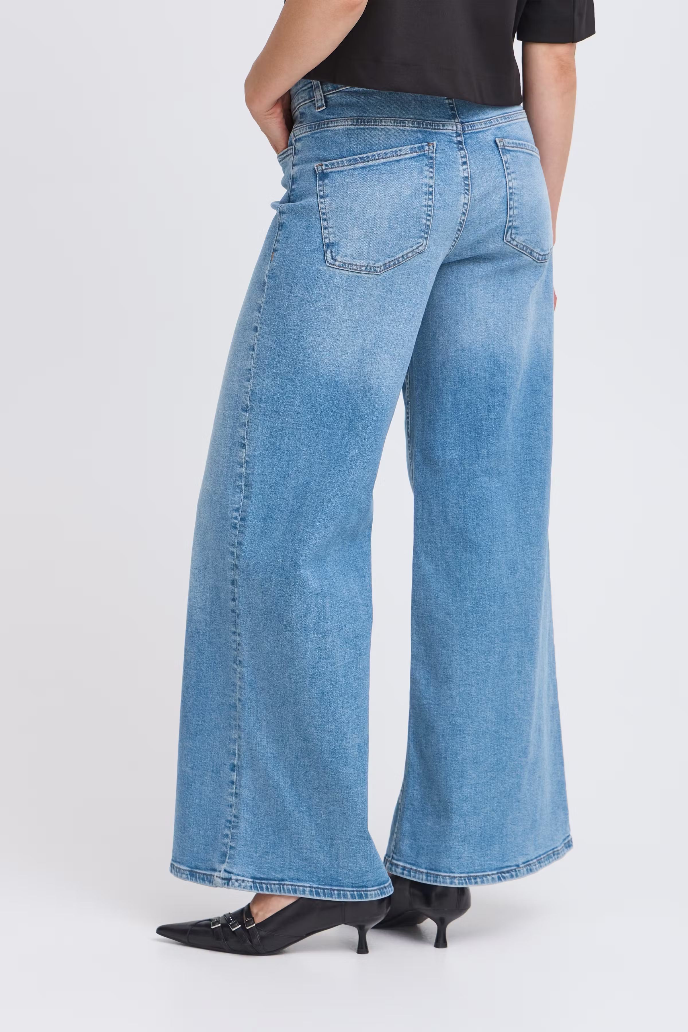 IHTWIGGY WIDE Jeans LOOKBOOK BACK 20119022-19044