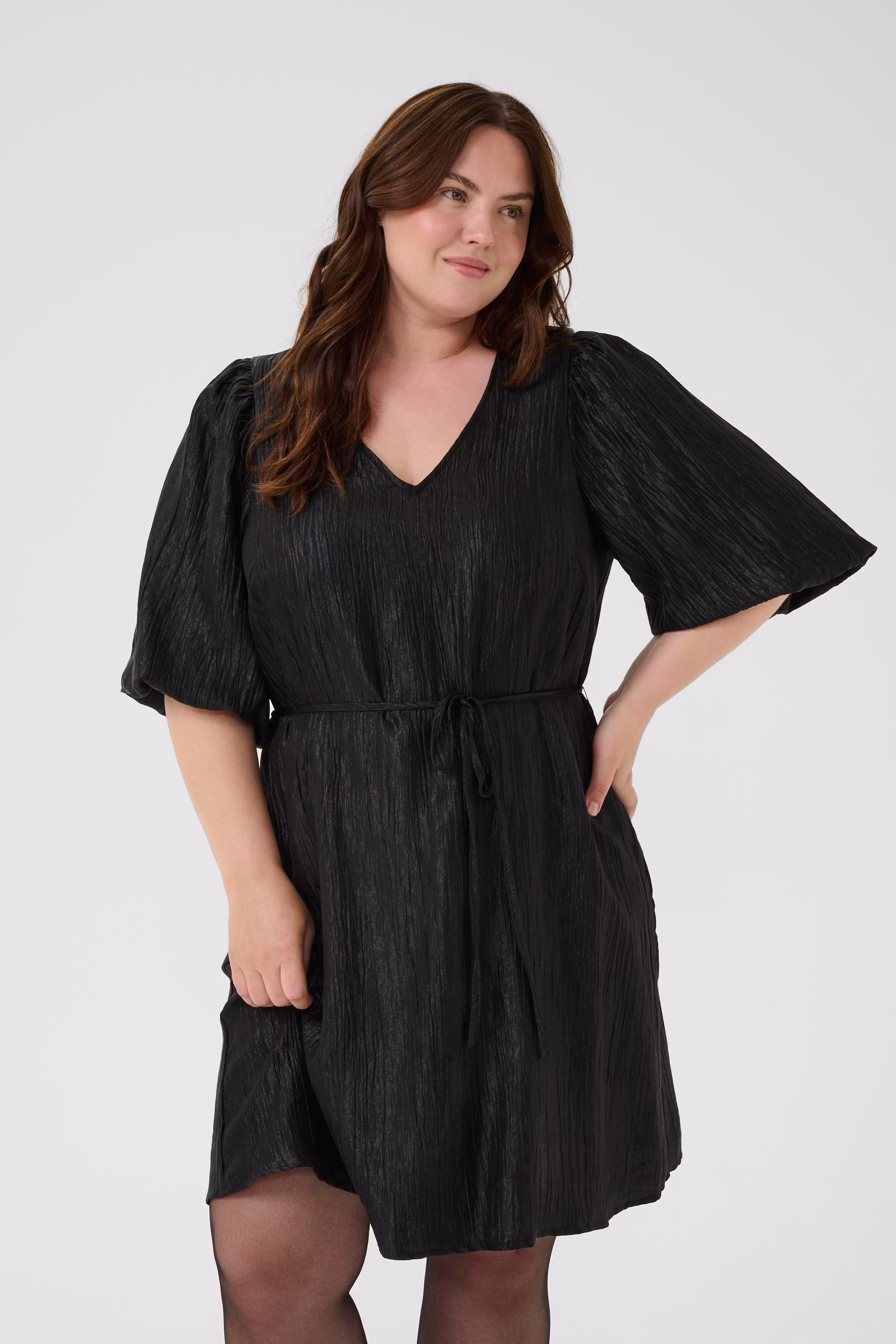 KCrizza Kjole LOOKBOOK FRONT 10583817-100121