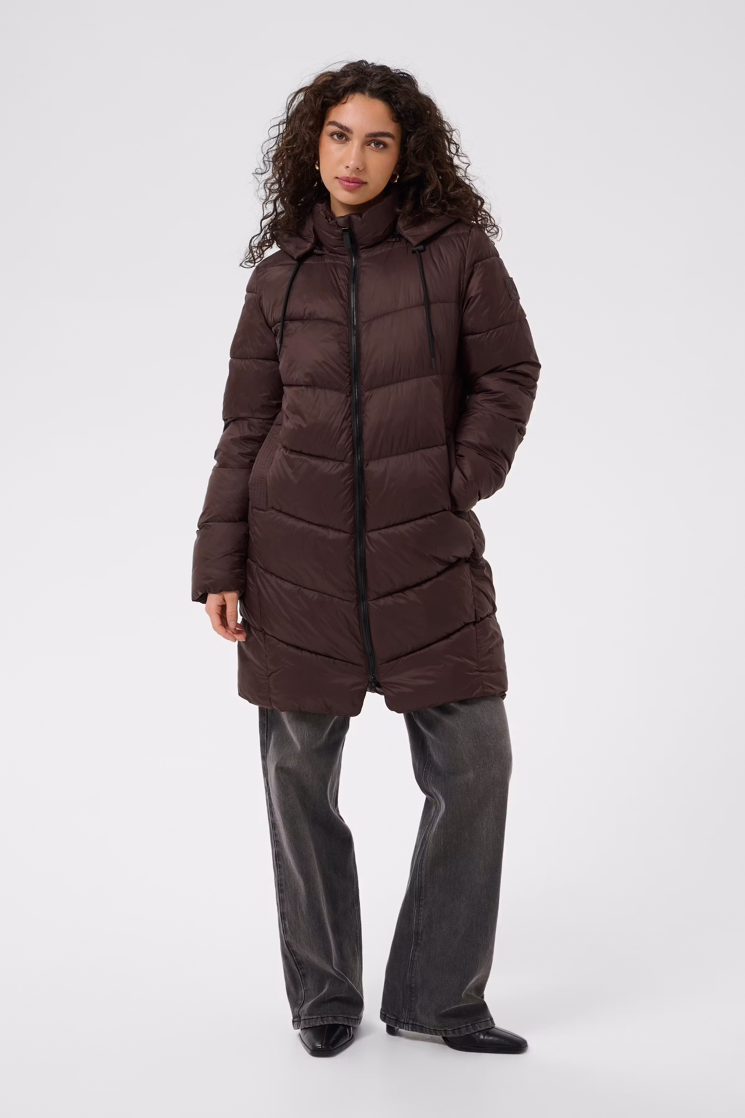KAsusanne Coat LOOKBOOK FRONT 10508810-190915