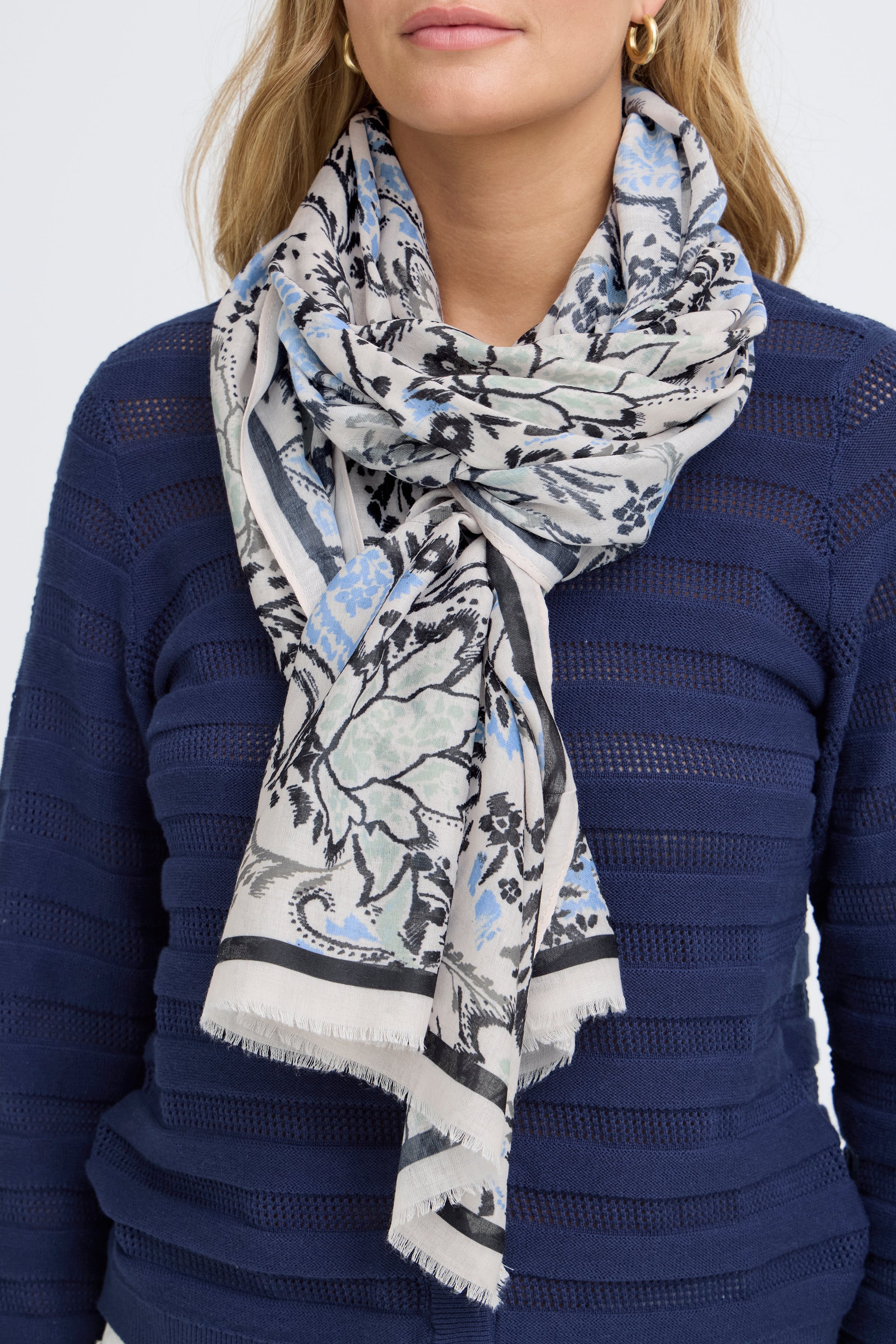 FRSANNI Skjerf LOOKBOOK FRONT 20617647-900006113