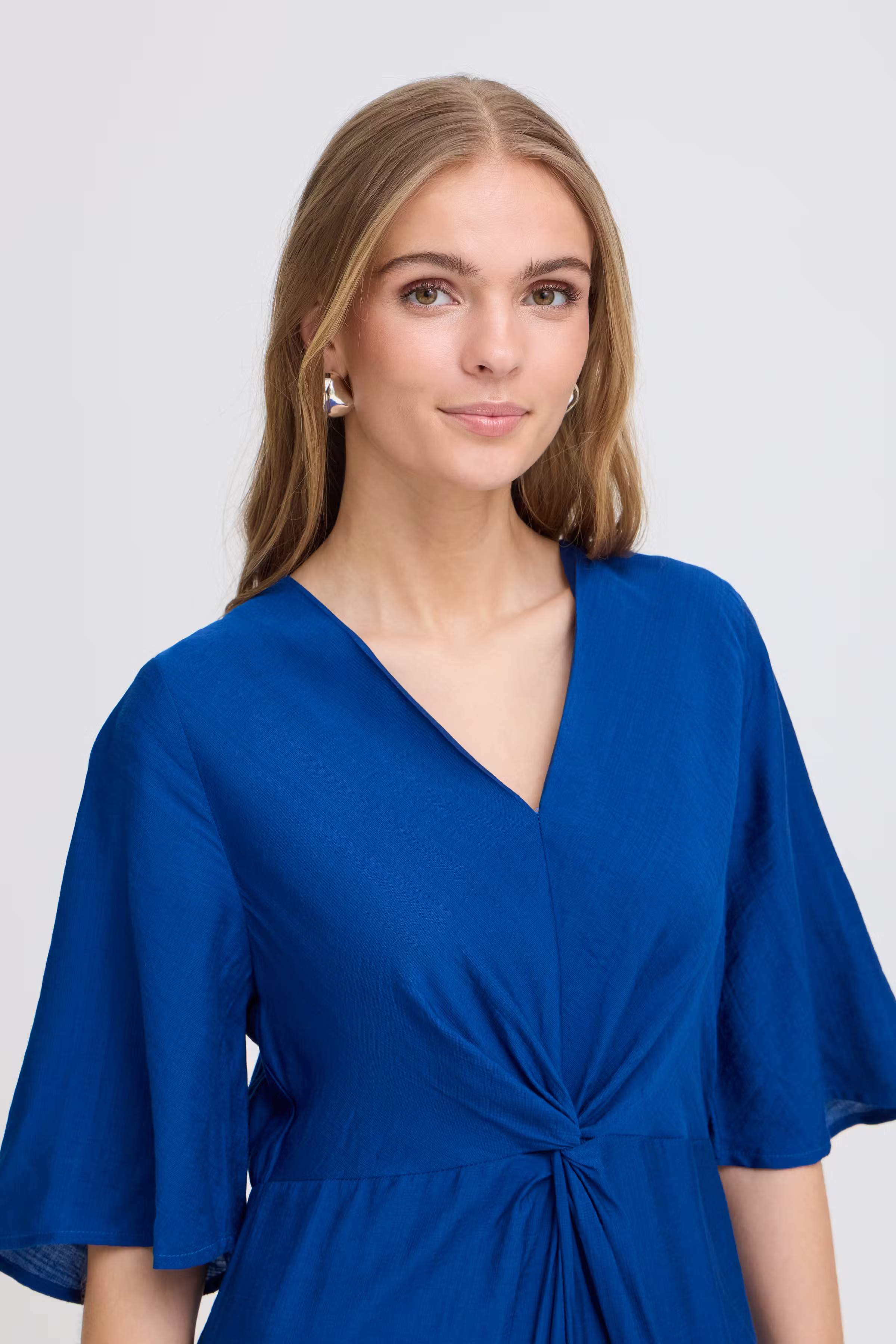 IHIMELDA Kleid LOOKBOOK DETAIL 20125510-193953