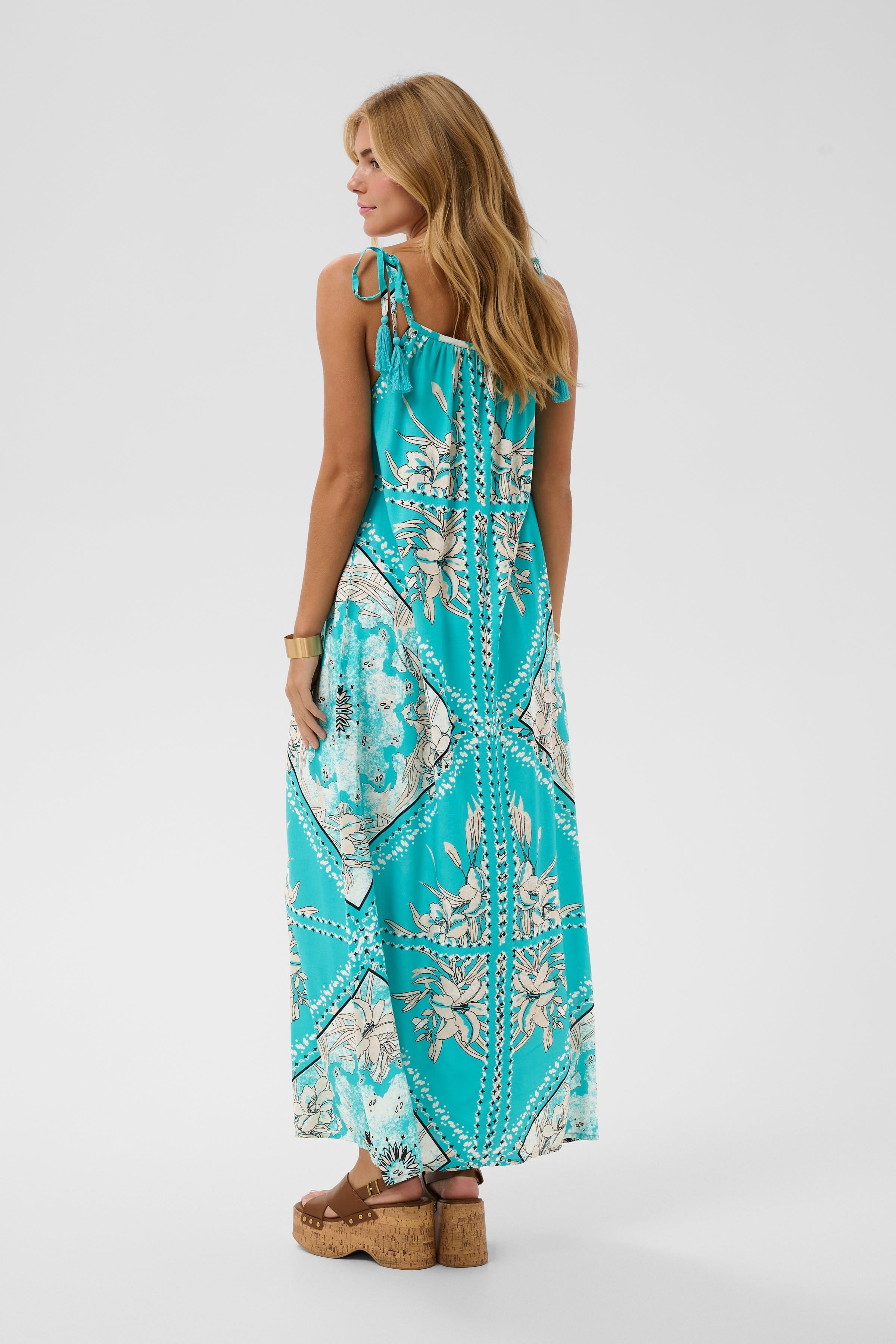 CRTiah Dress LOOKBOOK BACK 10614985-109338