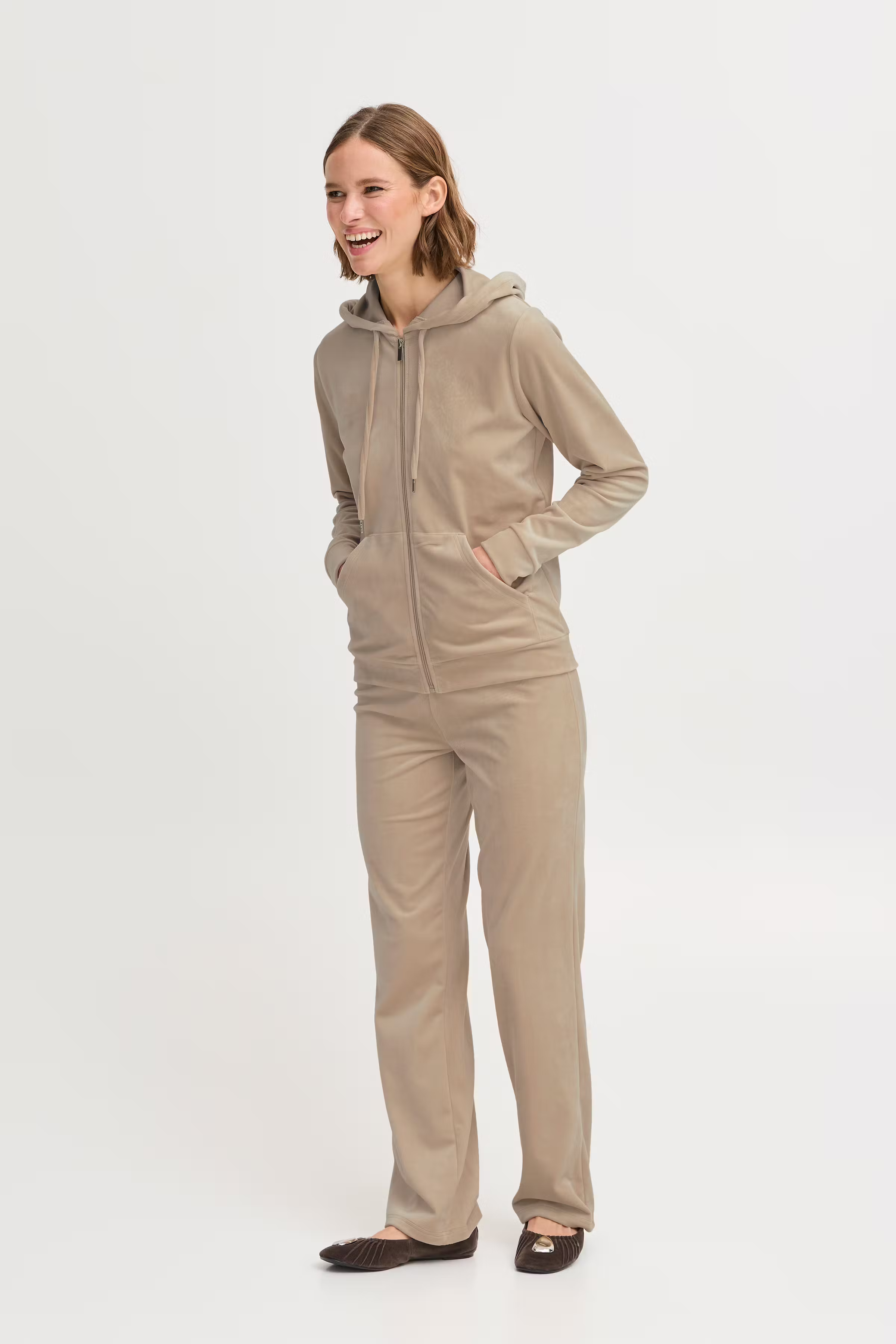 BYMITZA Joggedrakt LOOKBOOK FRONT 20810786-140708