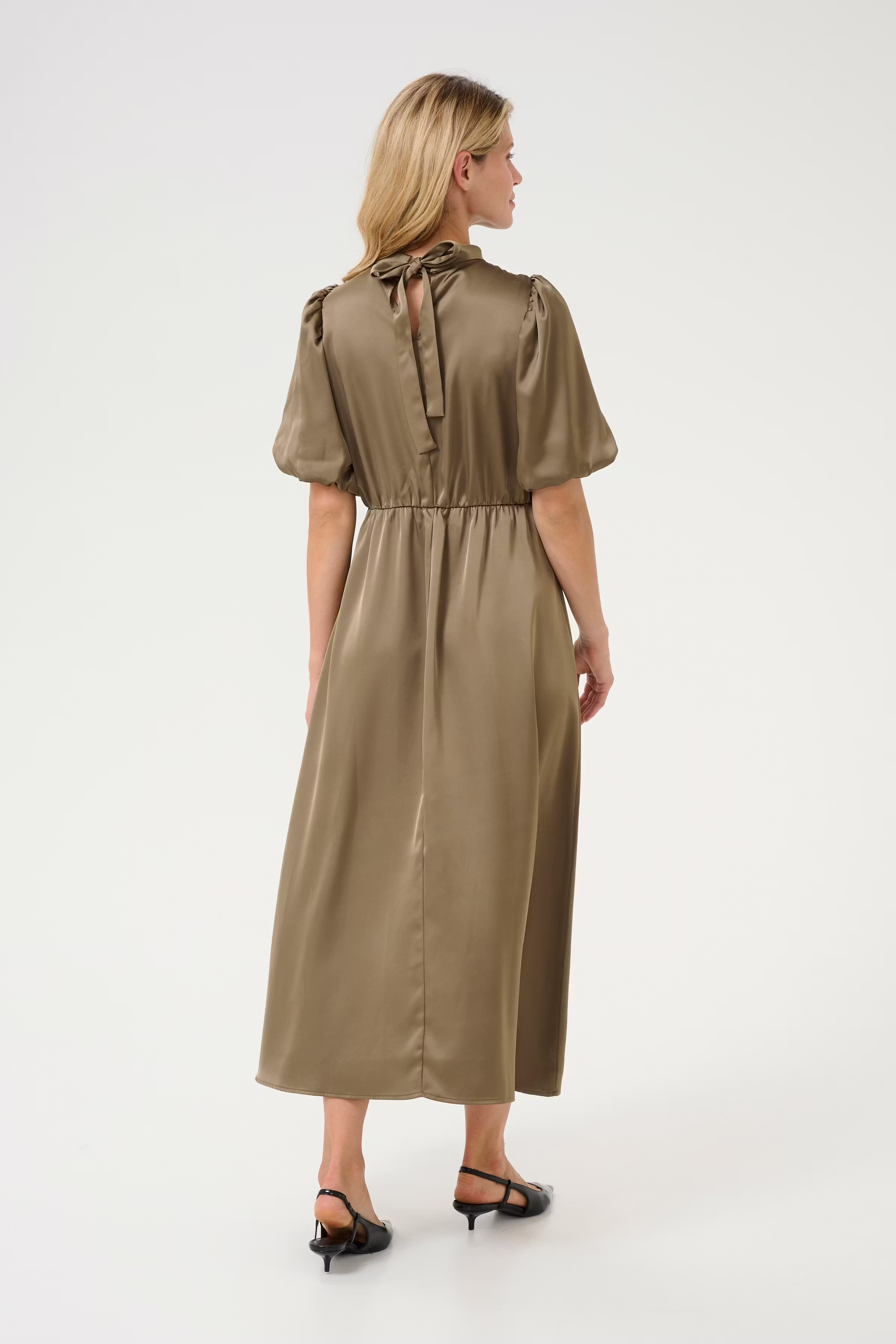 CRSatina Robe LOOKBOOK BACK 10612753-181112