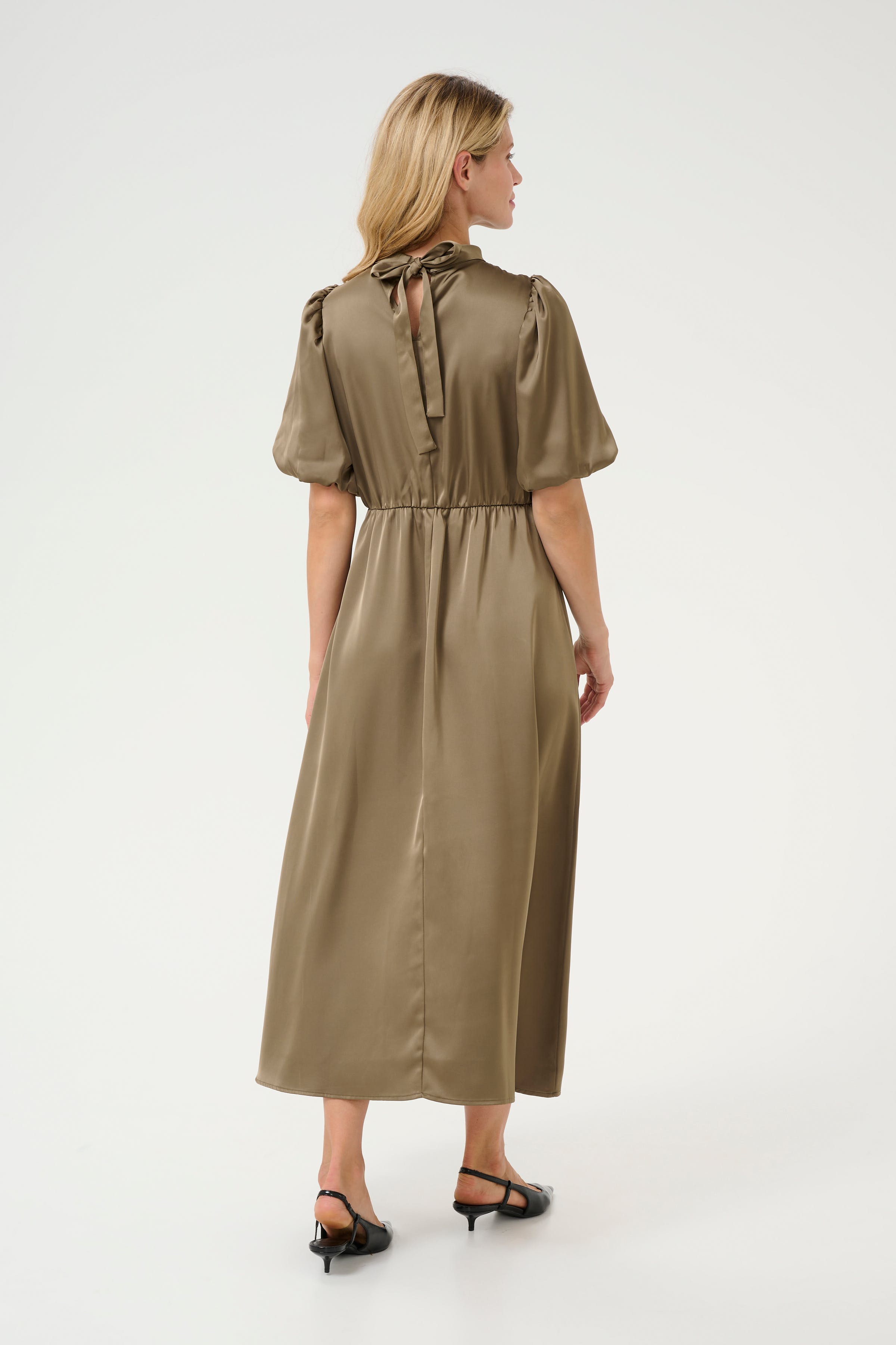 CRSatina Robe LOOKBOOK BACK 10612753-181112