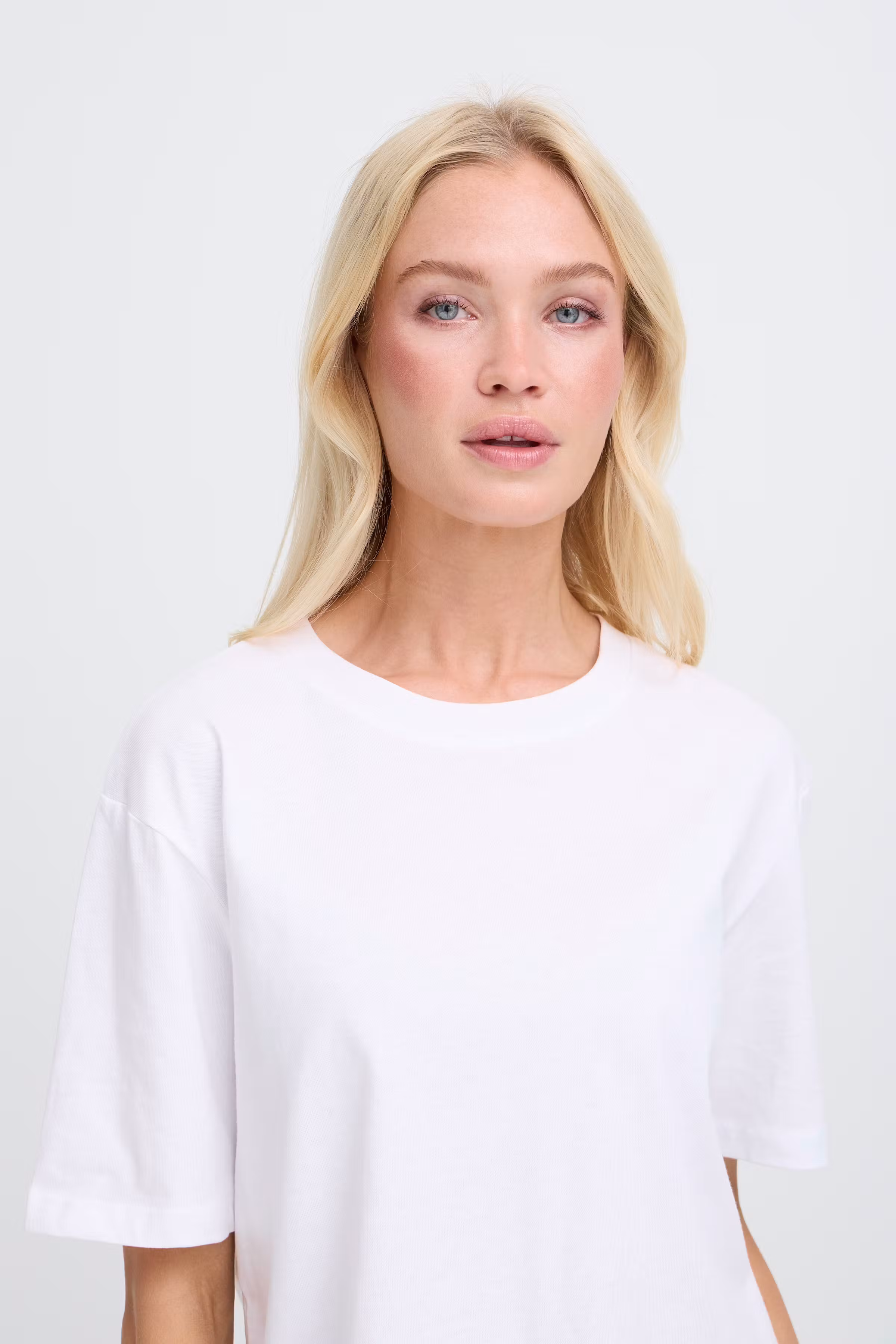 BYTROLLO T-shirt LOOKBOOK DETAIL 20814444-110601