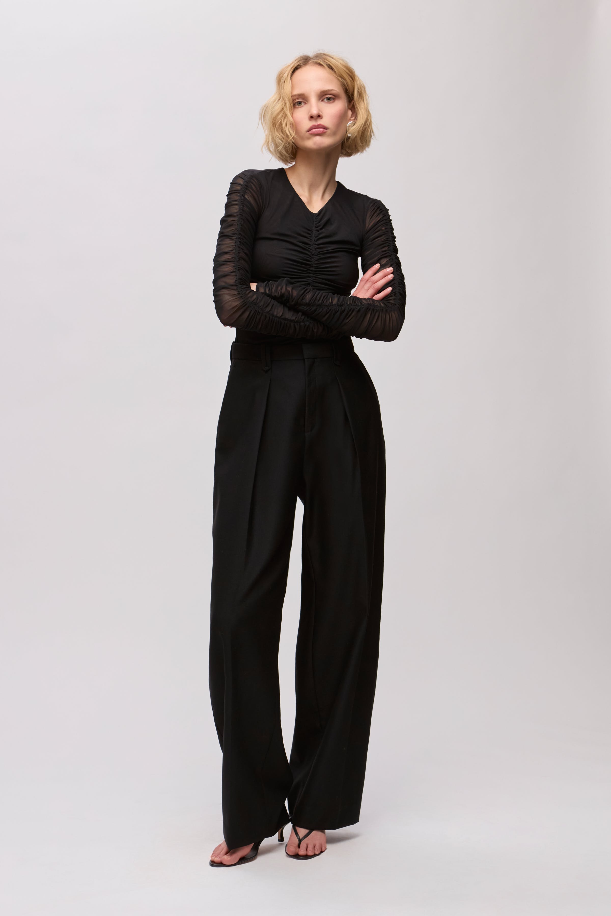 IOFatou Blouse LOOKBOOK FRONT 30600080-BK999