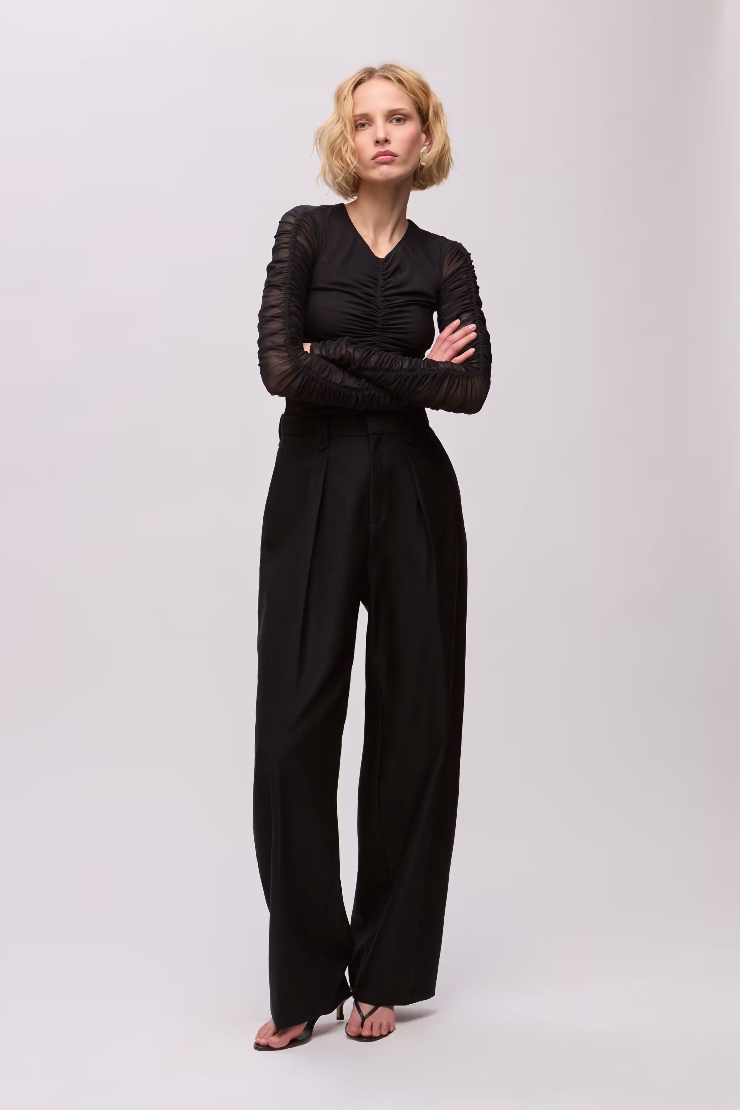 IOFatou Blouse LOOKBOOK FRONT 30600080-BK999