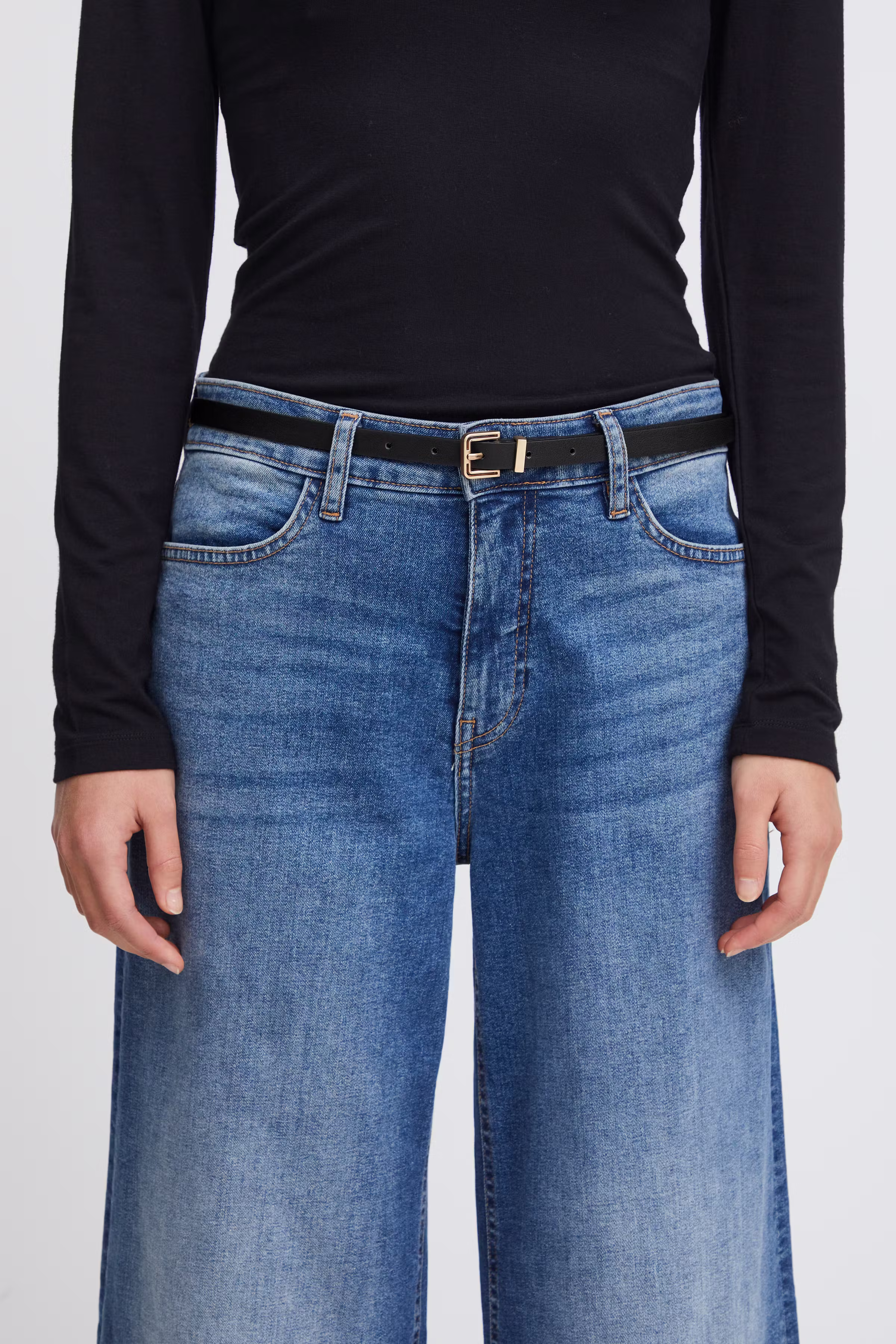 IAOLGA Belt LOOKBOOK FRONT 20120536-194008