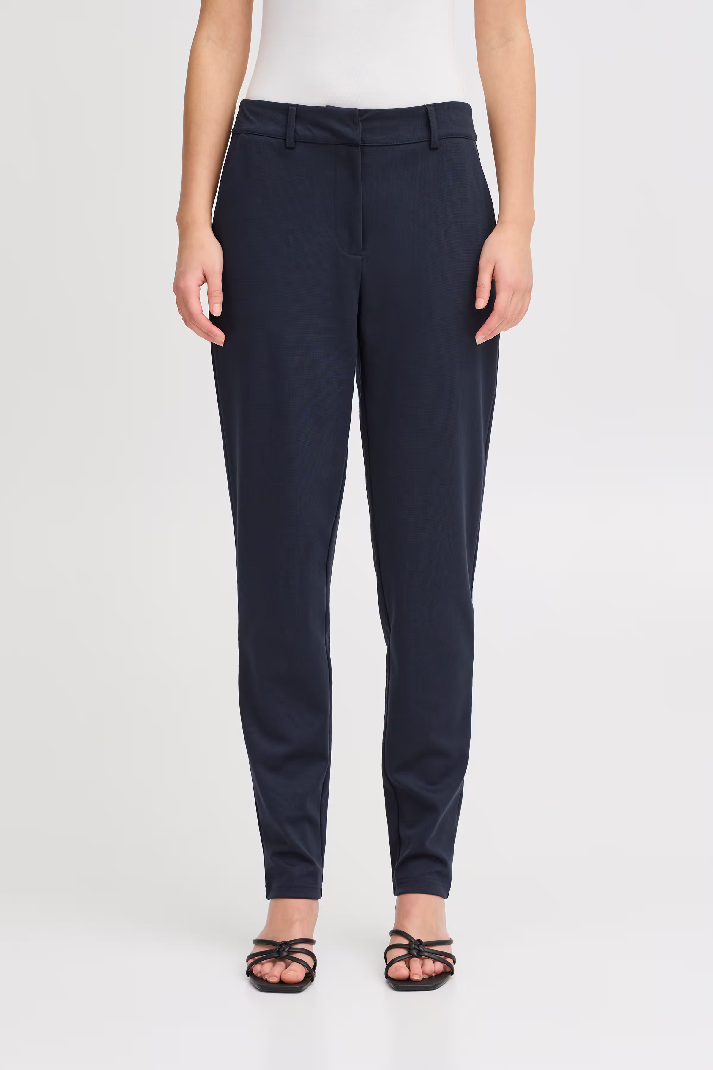 IHKATE Hose LOOKBOOK FRONT 20115927-194010