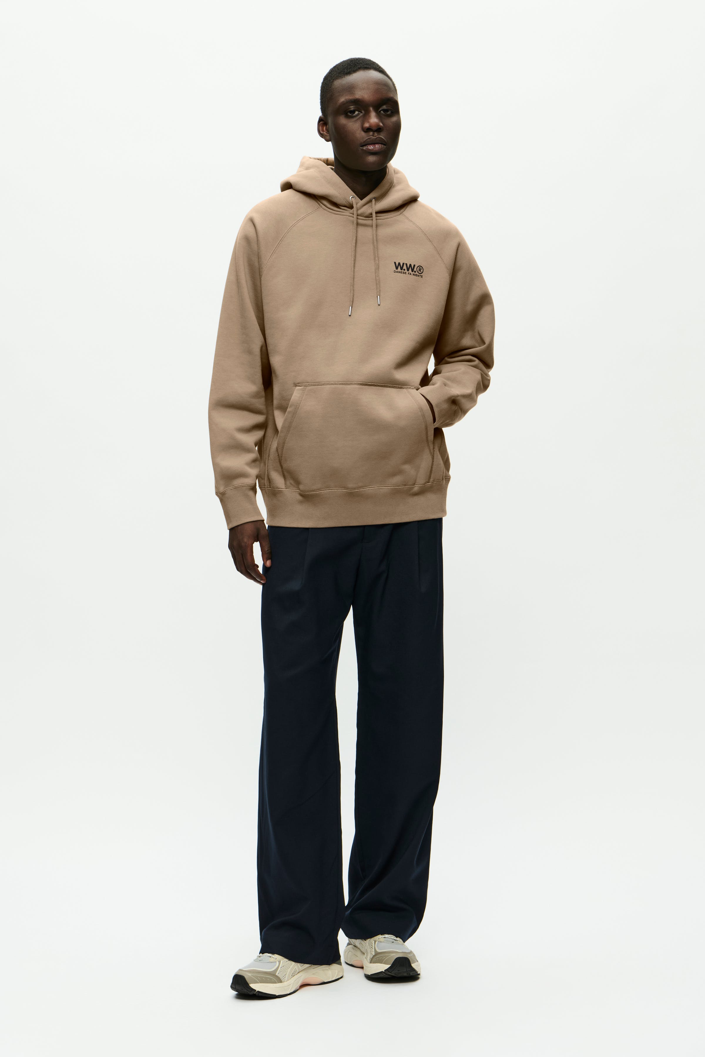 WWFred Sweatshirt LOOKBOOK FRONT 30250239-W2536