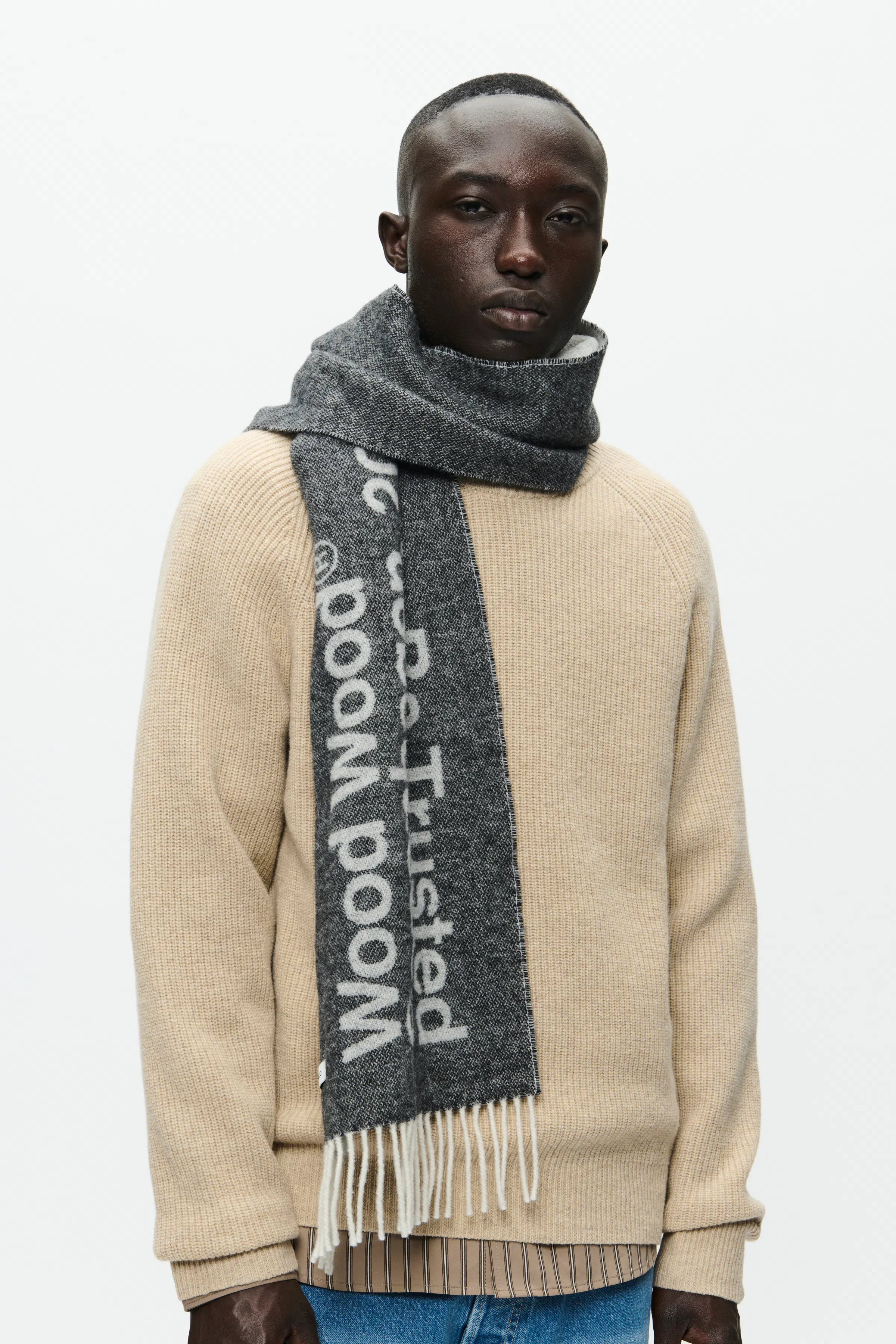 WWCody Scarf LOOKBOOK FRONT 30251806-190203
