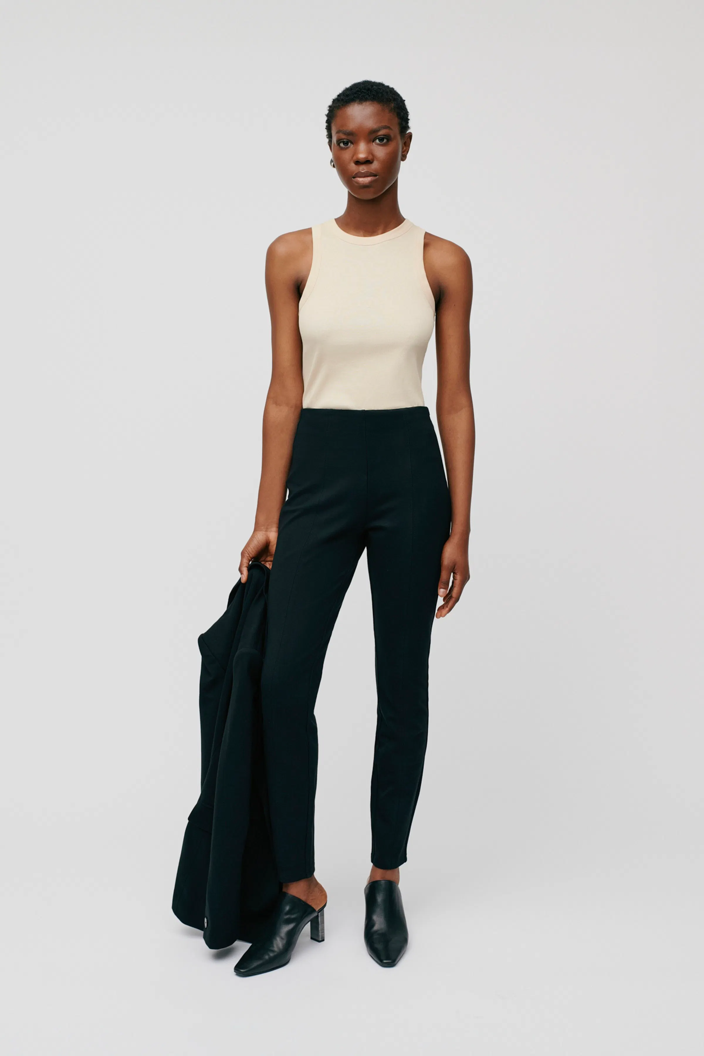 PHILIPPA Trousers LOOKBOOK FRONT 30600515-BK999